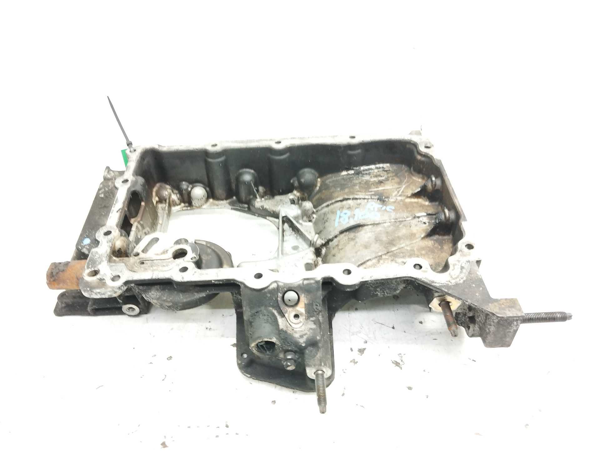 Recambio de sobrecarter para peugeot 208 (p2) active referencia OEM IAM HN05  
