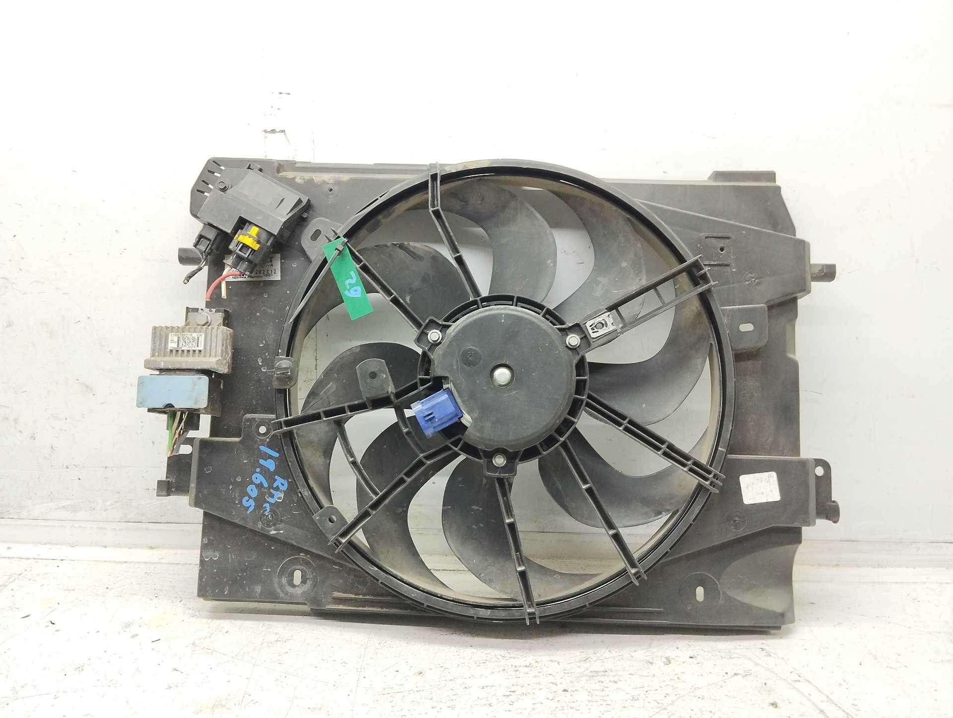 Recambio de electroventilador para renault clio iv 1.5 dci referencia OEM IAM 8240636  