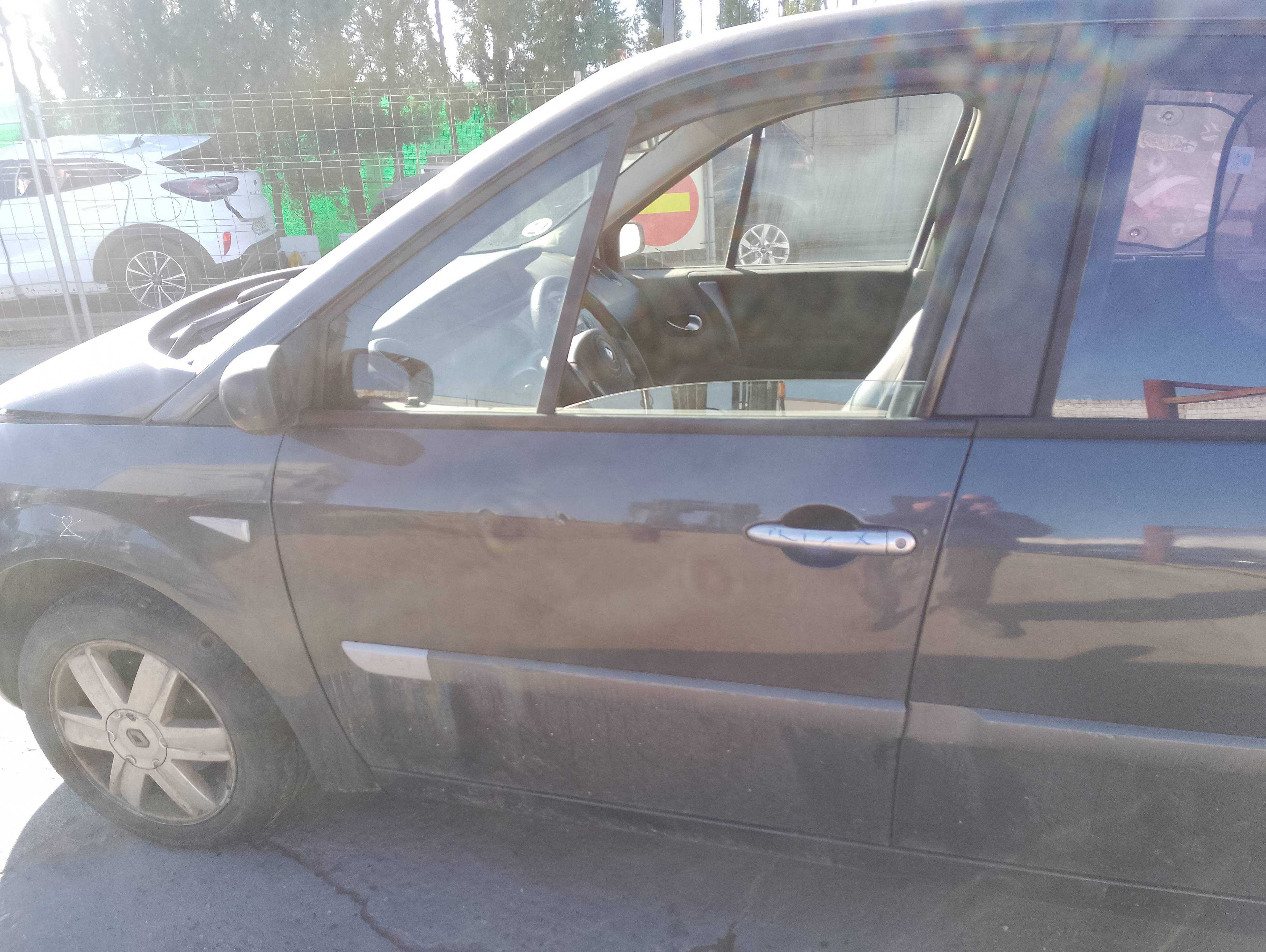 Recambio de puerta delantera izquierda para renault scenic ii authentique referencia OEM IAM   