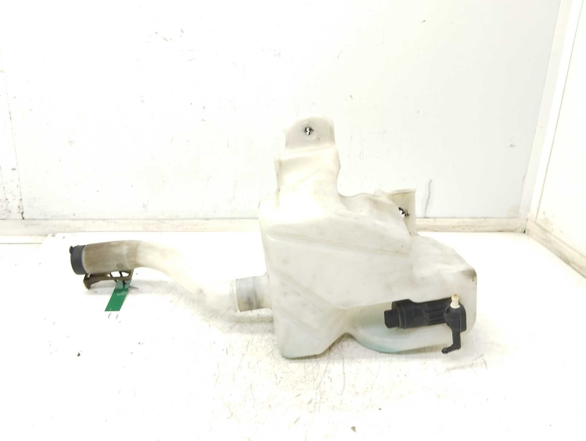 Recambio de deposito limpia para fiat 500 l (330) city cross referencia OEM IAM 51883641 52109489 0000052109489