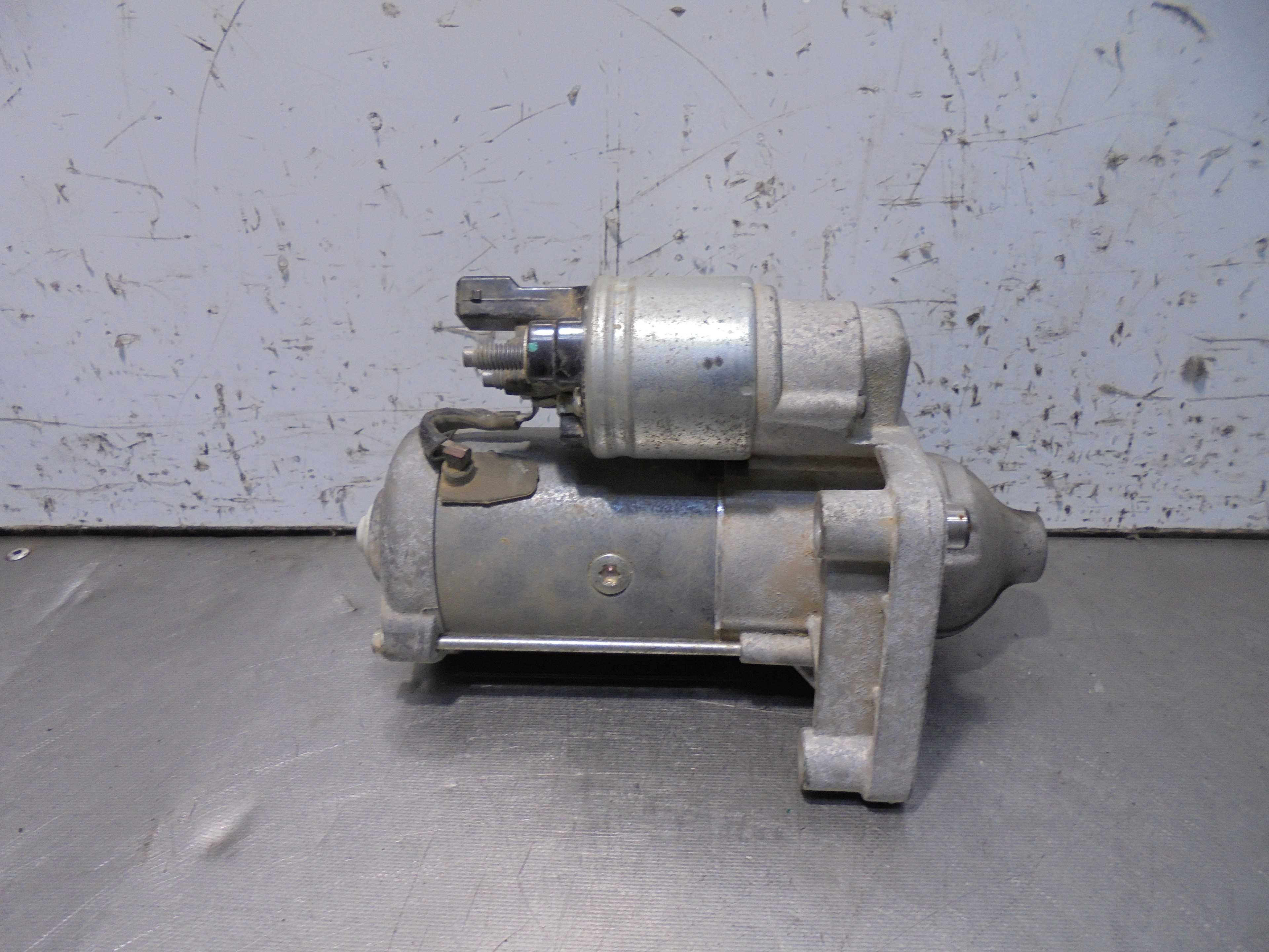 Recambio de motores de arranque para peugeot 3008 active referencia OEM IAM 9825233080 VALEO 