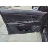Recambio de guarnecido puerta delantera izquierda para mazda 3 berlina (bk) 1.6 vvt active referencia OEM IAM   