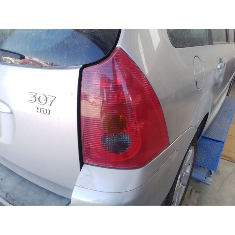 Recambio de piloto trasero derecho para peugeot 307 break (3e) 2.0 hdi 110 referencia OEM IAM 6351Q6  
