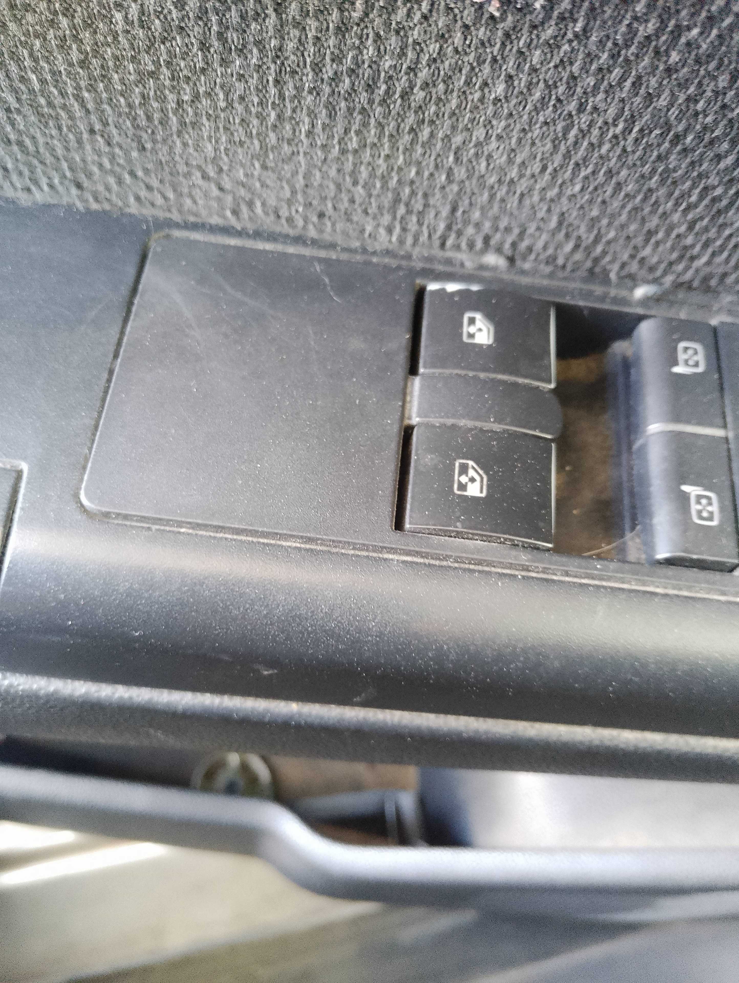 Recambio de mando elevalunas delantero izquierdo para opel astra h berlina elegance referencia OEM IAM   