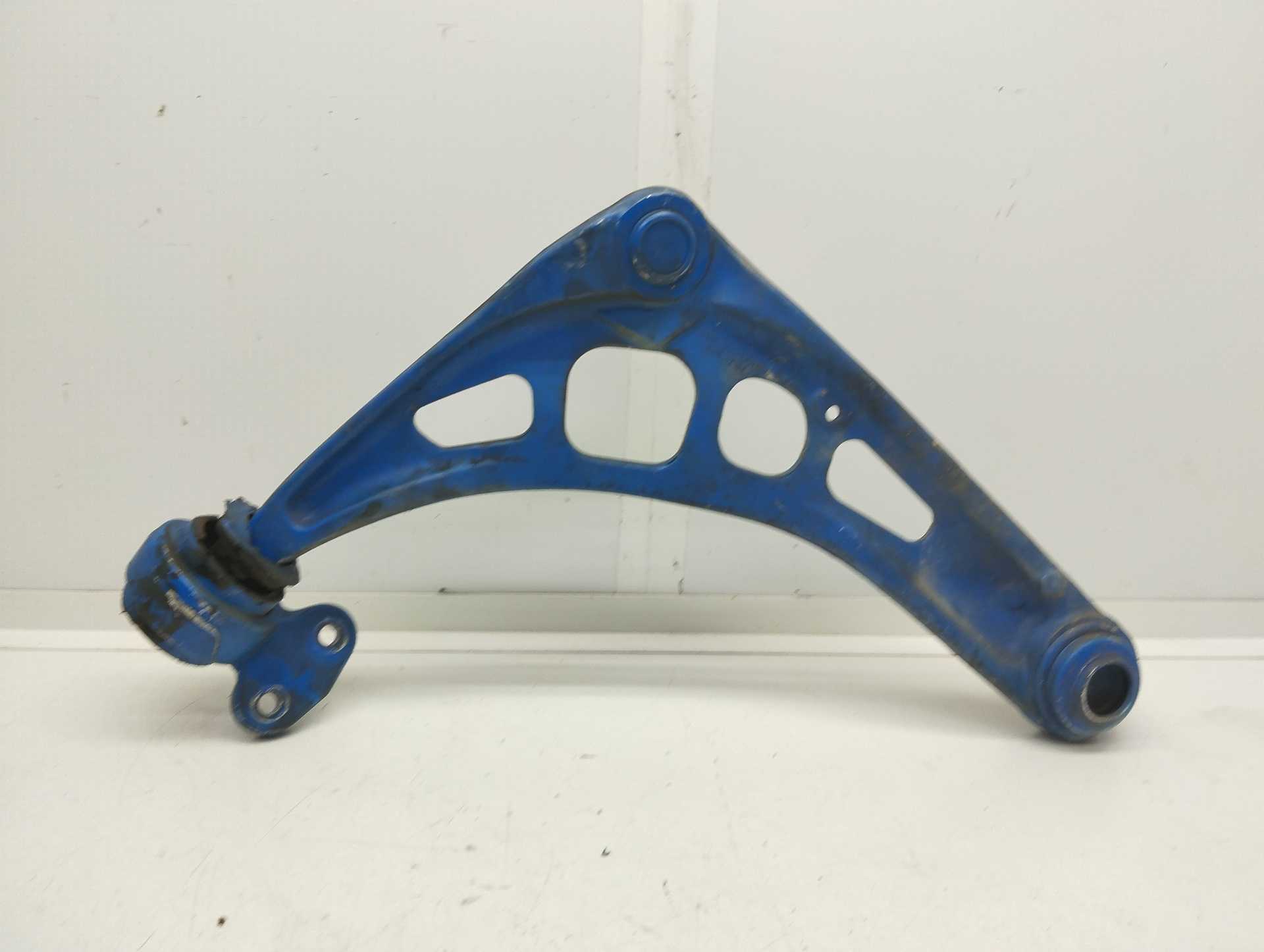 Recambio de brazo suspension inferior delantero izquierdo para bmw serie 3 berlina (e46) 320d referencia OEM IAM WP4738  