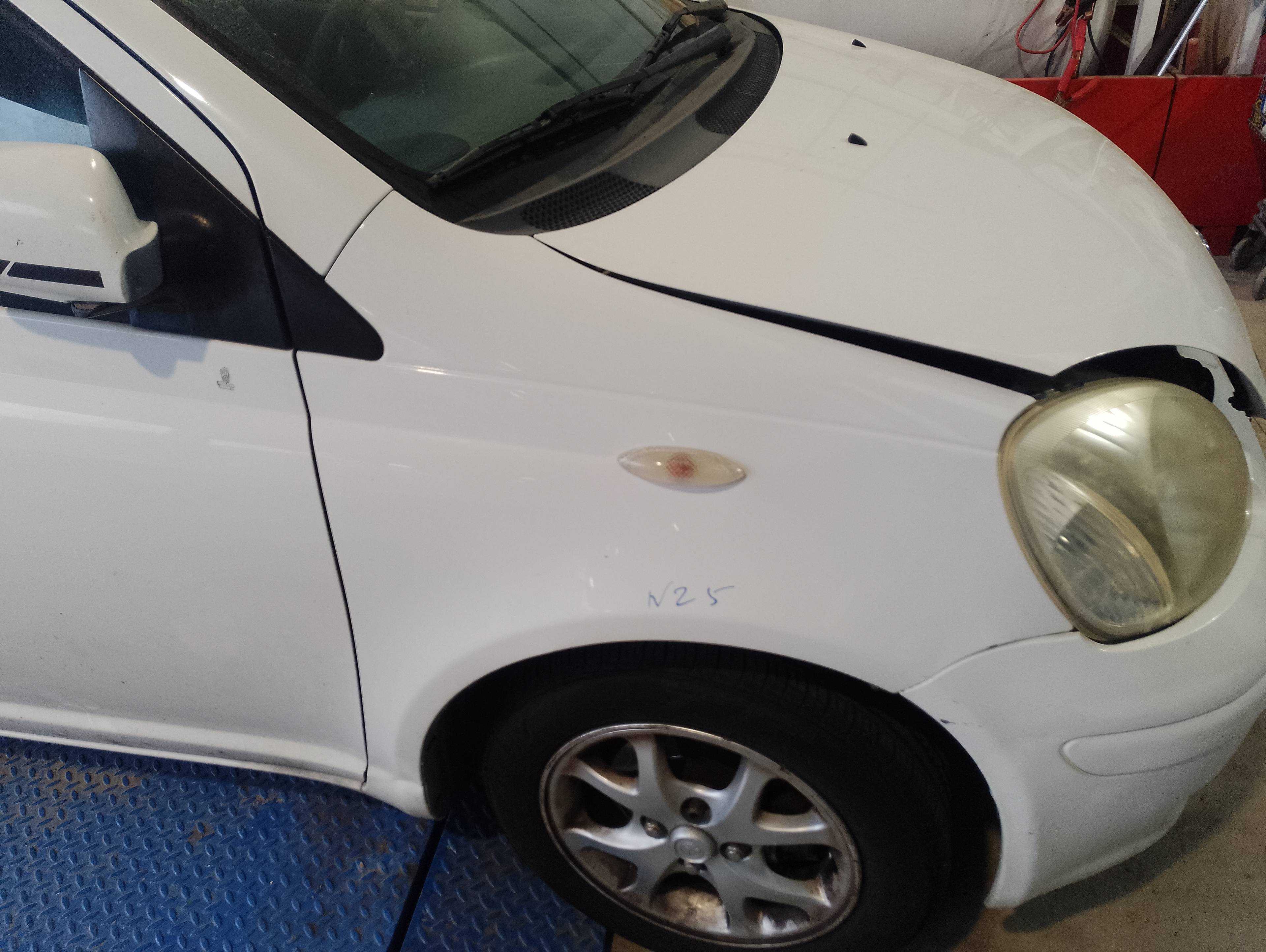 Recambio de aleta delantera derecha para toyota yaris (ncp1/nlp1/scp1) 1.3 expo referencia OEM IAM   