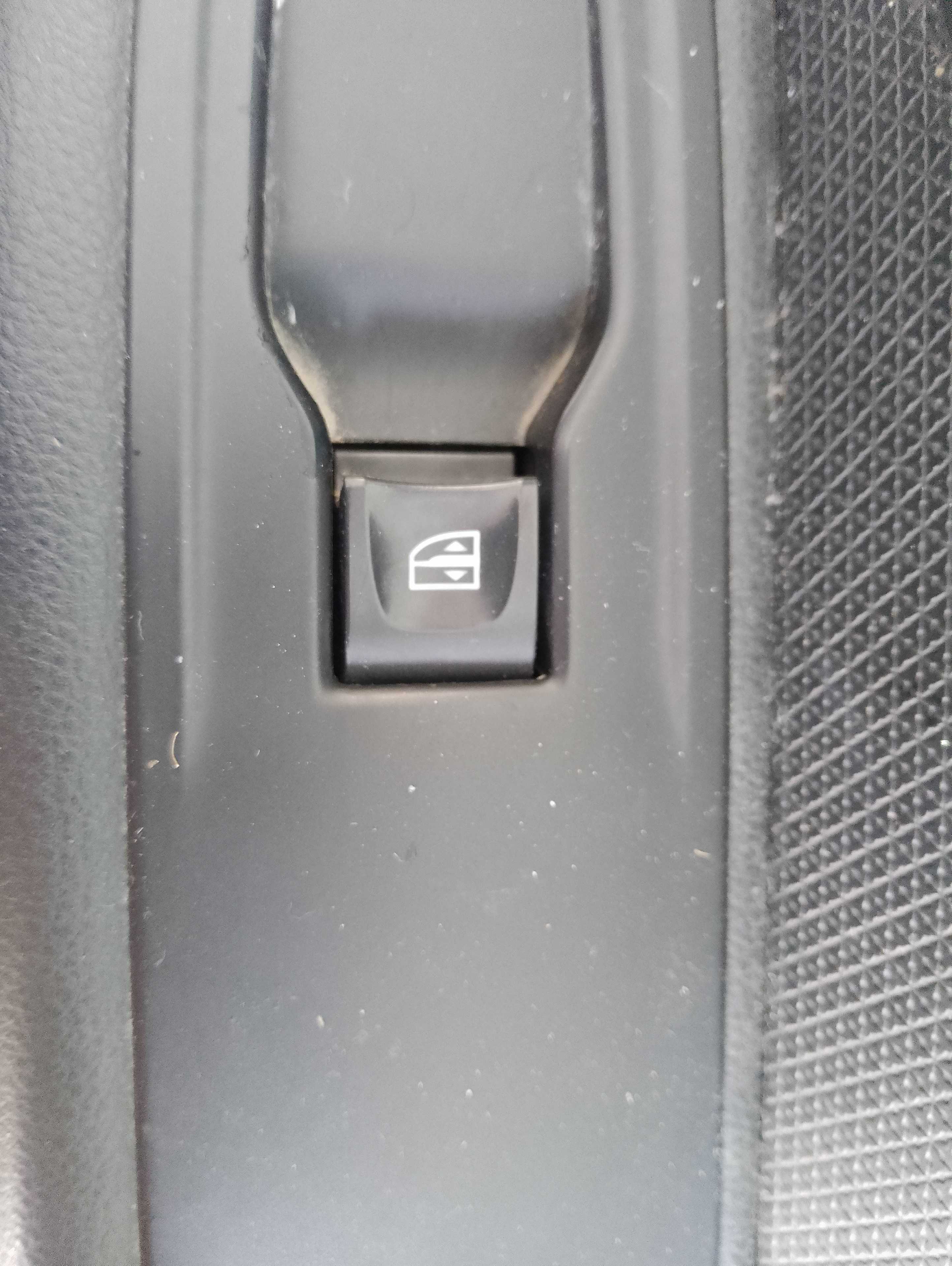 Recambio de mando elevalunas delantero derecho para renault clio iv 1.0 tce referencia OEM IAM   