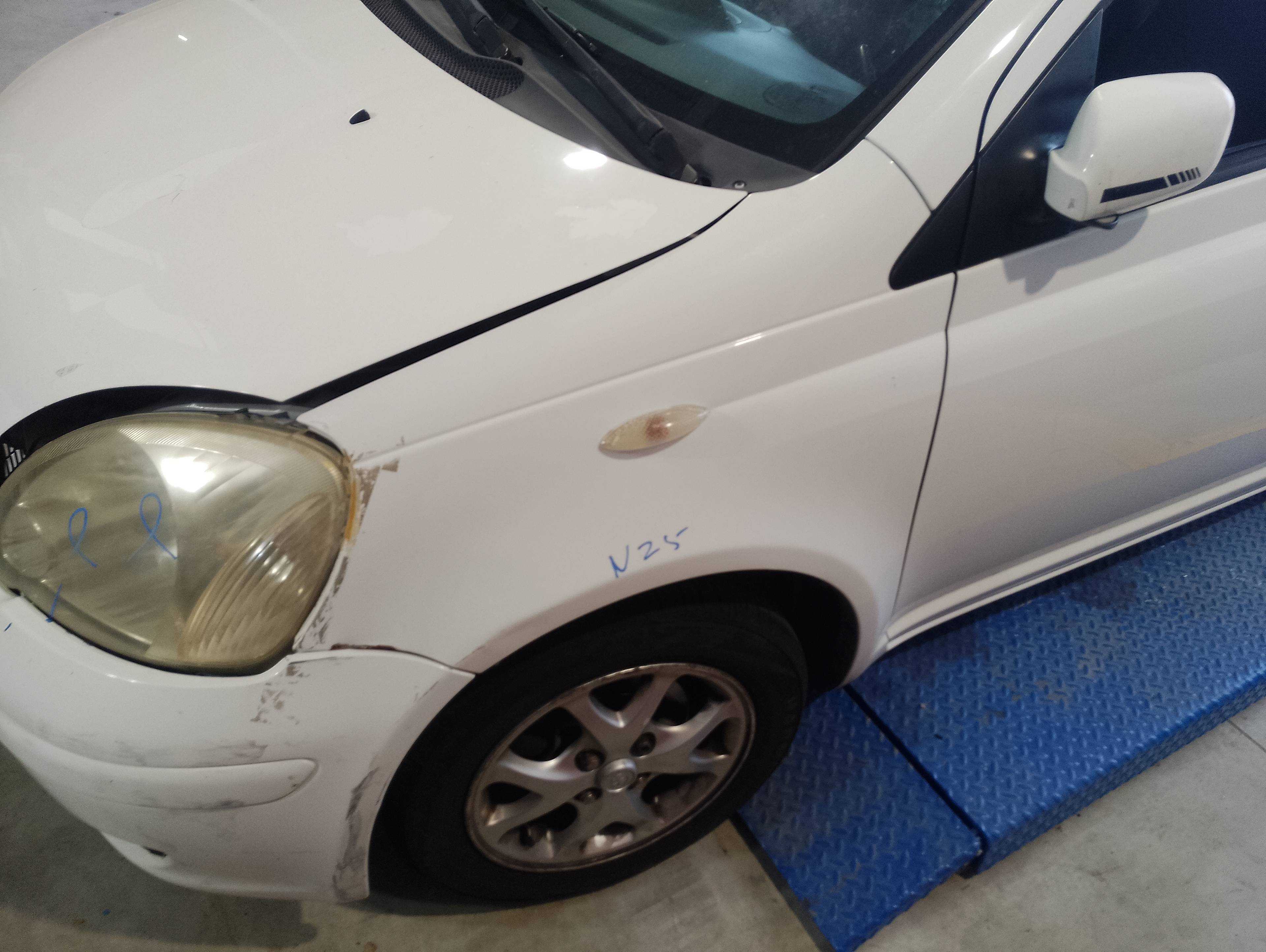 Recambio de aleta delantera izquierda para toyota yaris (ncp1/nlp1/scp1) 1.3 expo referencia OEM IAM   