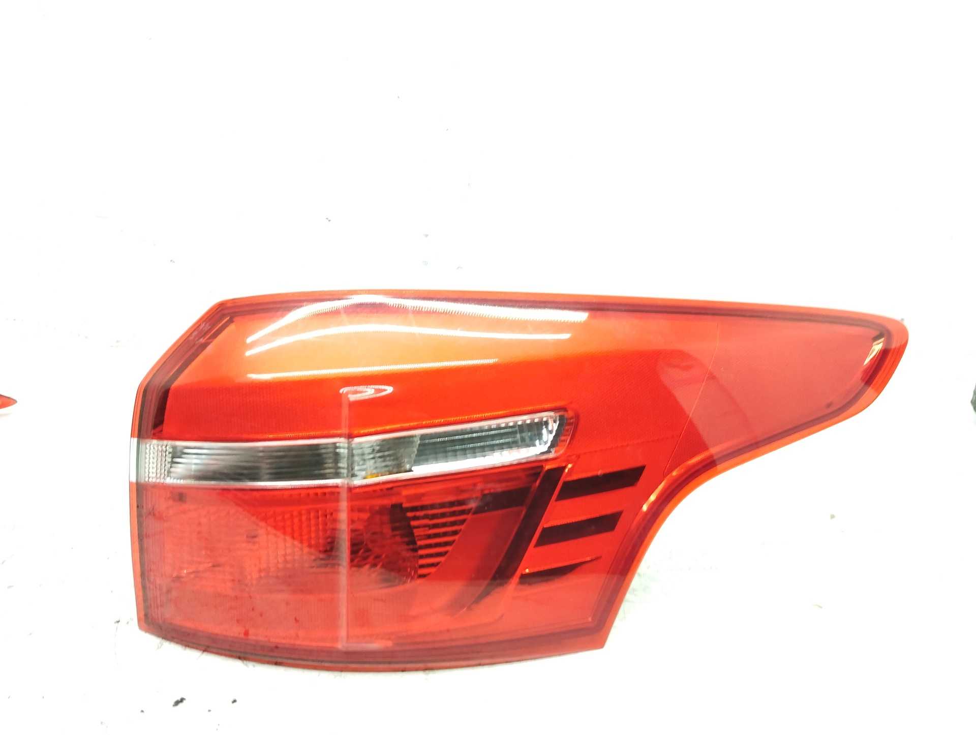 Recambio de piloto trasero derecho para ford focus lim. (cb8) sport referencia OEM IAM F1EB13404D 2033122 