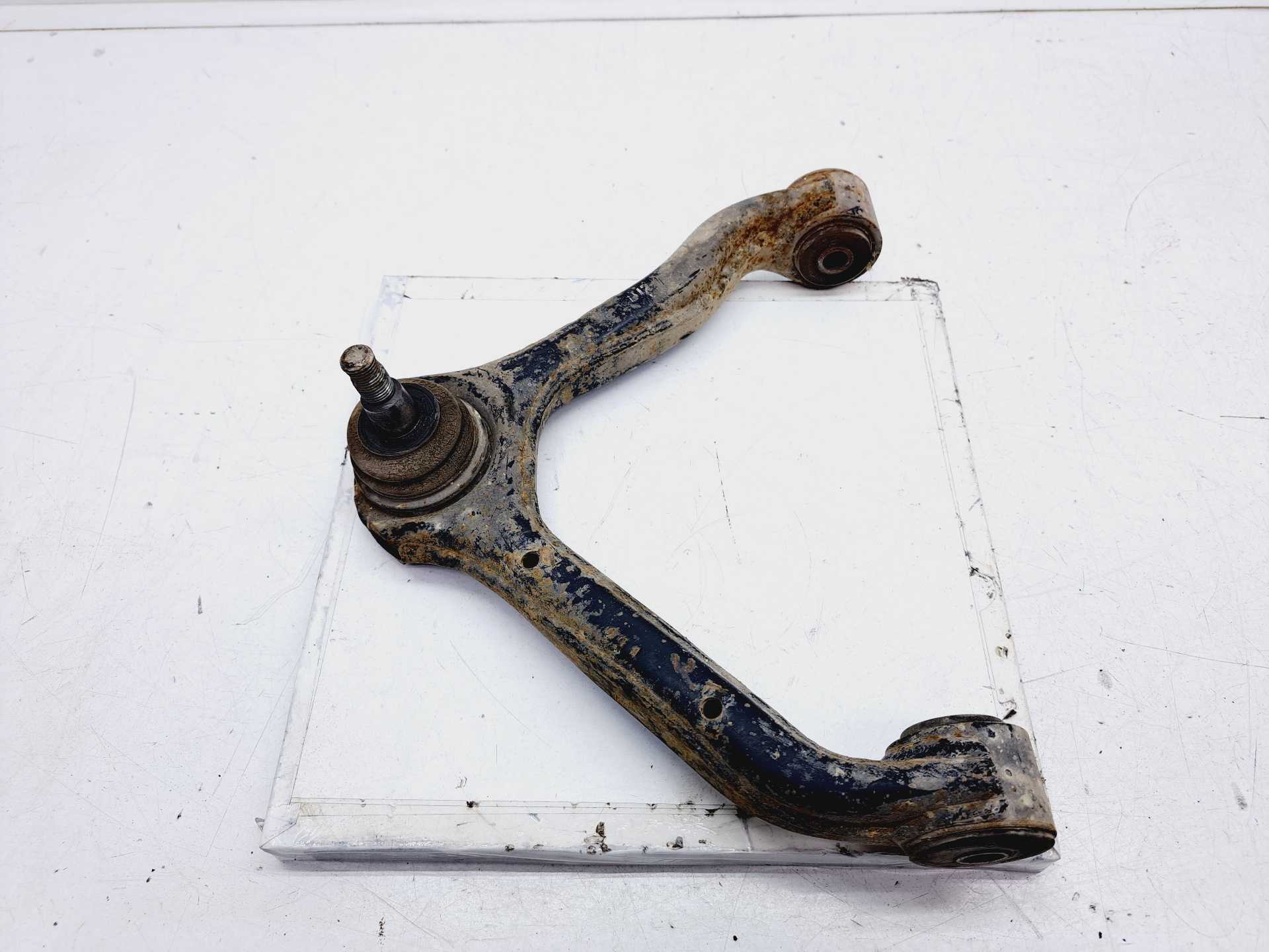 Recambio de brazo suspension superior delantero izquierdo para ssangyong kyron 200 xdi limited referencia OEM IAM   