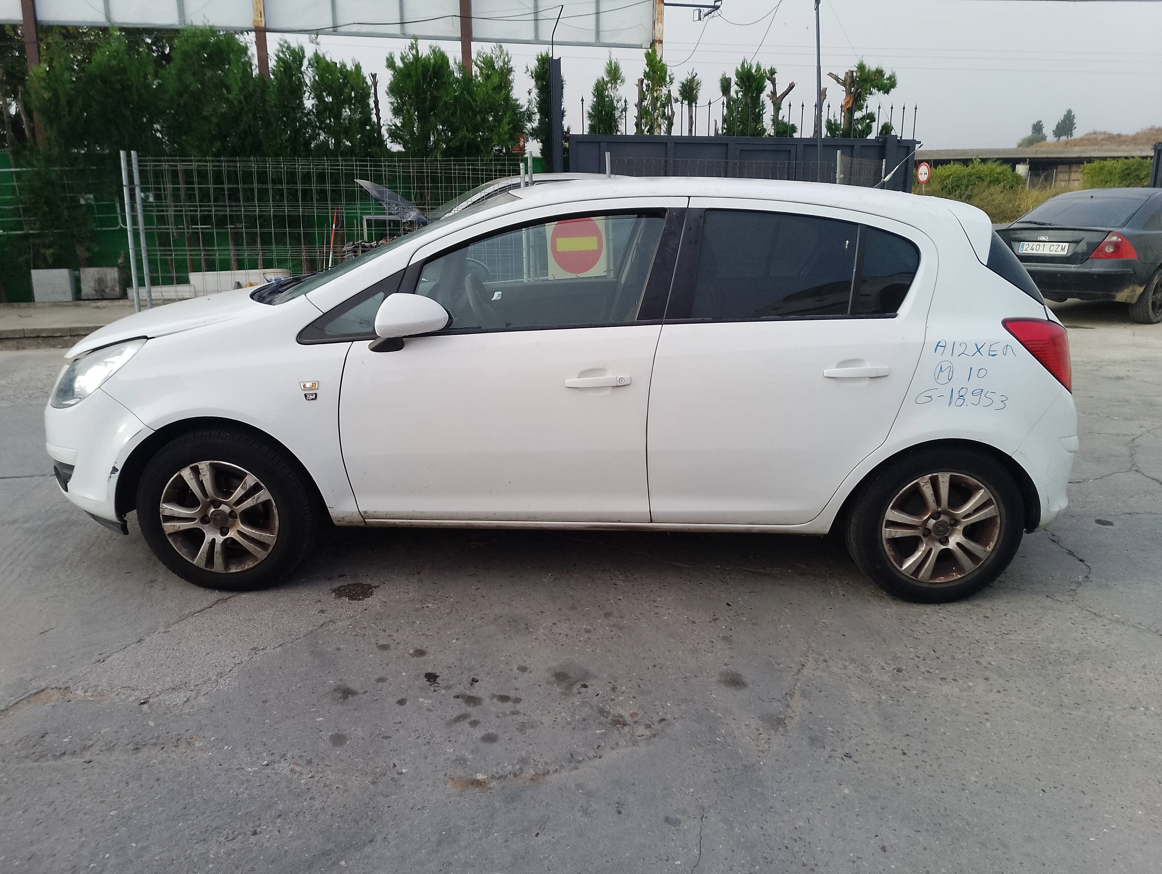 opel corsa d del año 2010