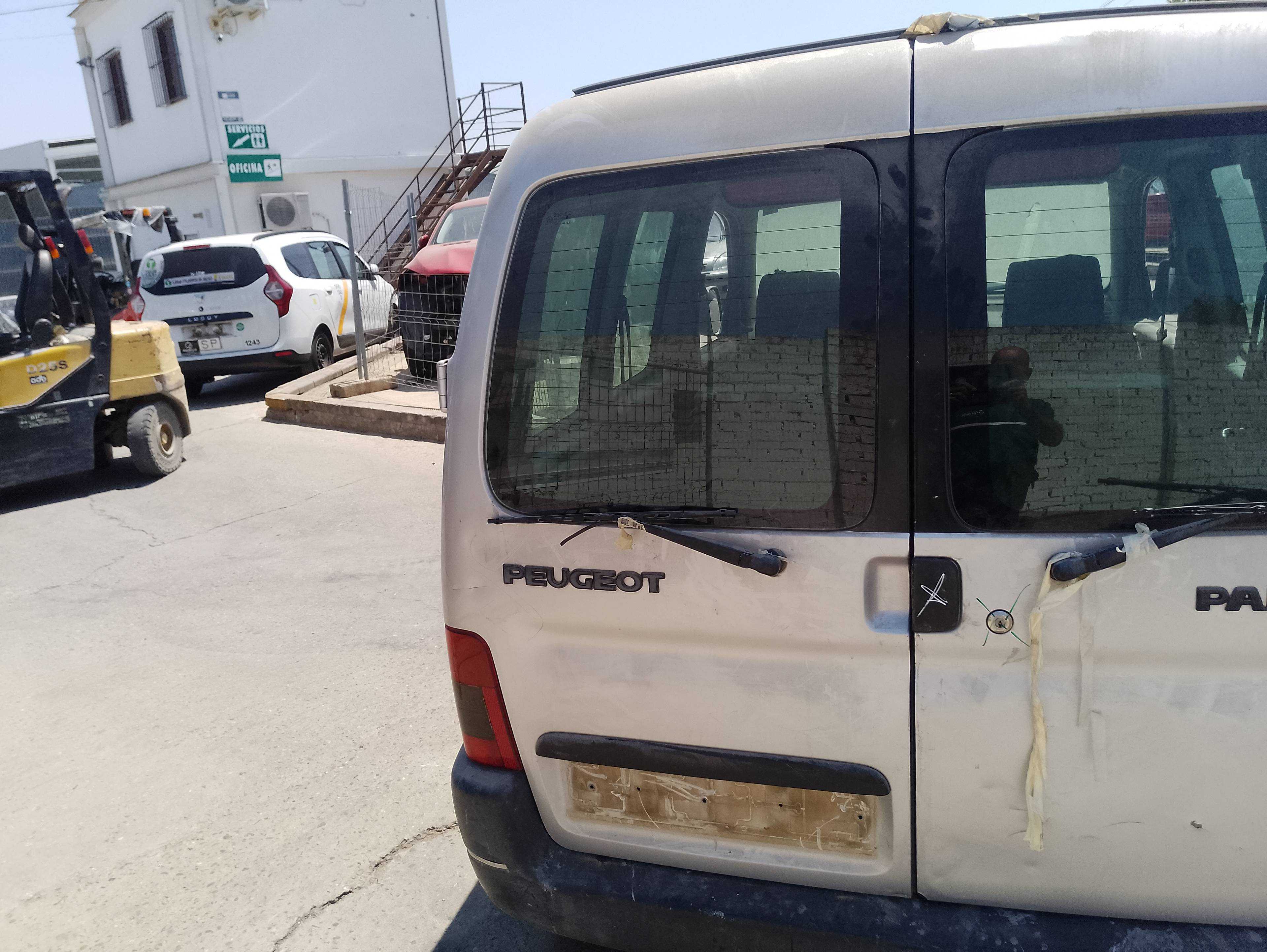 Recambio de porton trasero izquierdo para peugeot partner (s1) referencia OEM IAM   
