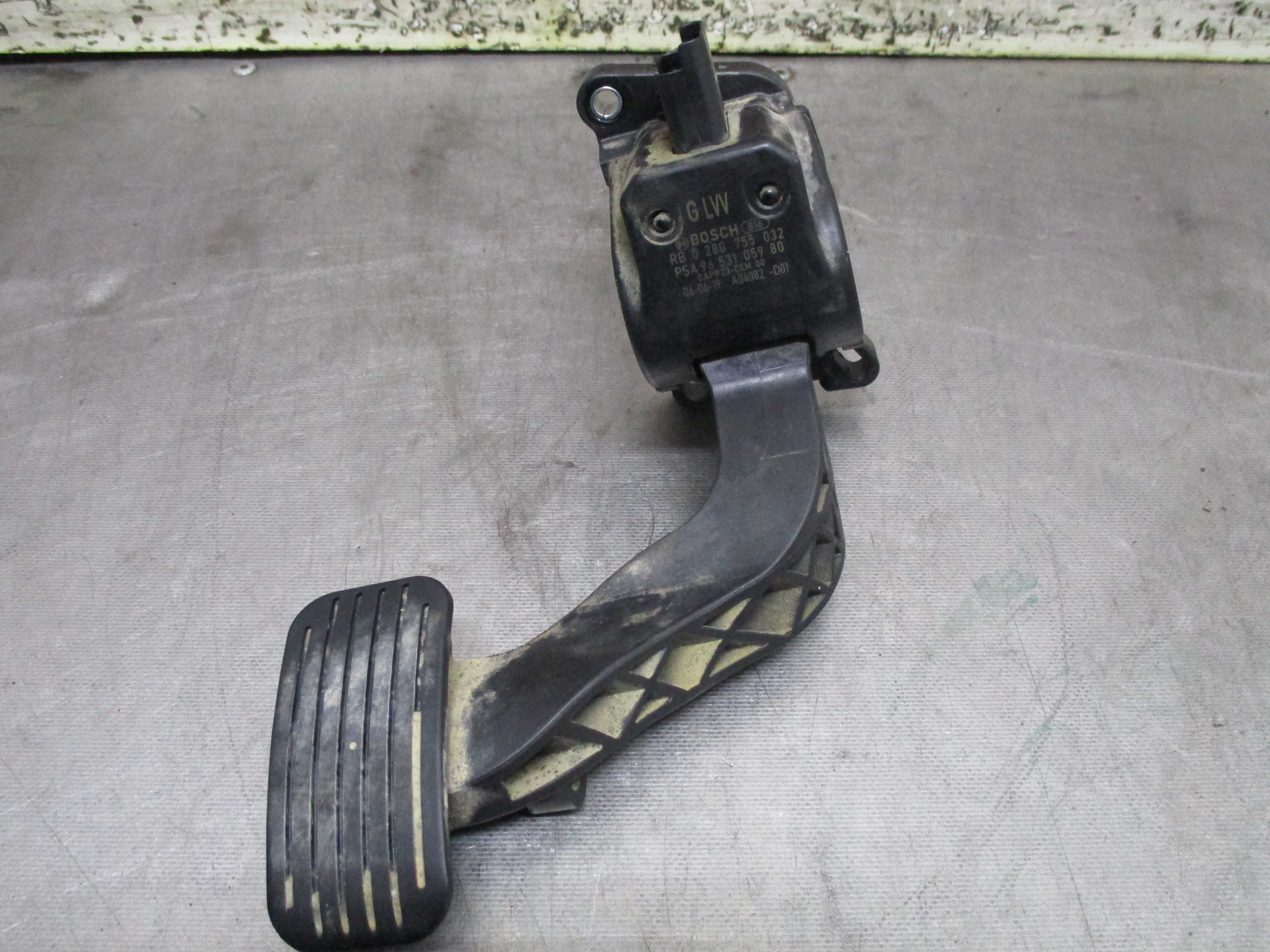 Recambio de potenciometro pedal para citroën xsara picasso 1.6 hdi 90 sx referencia OEM IAM   