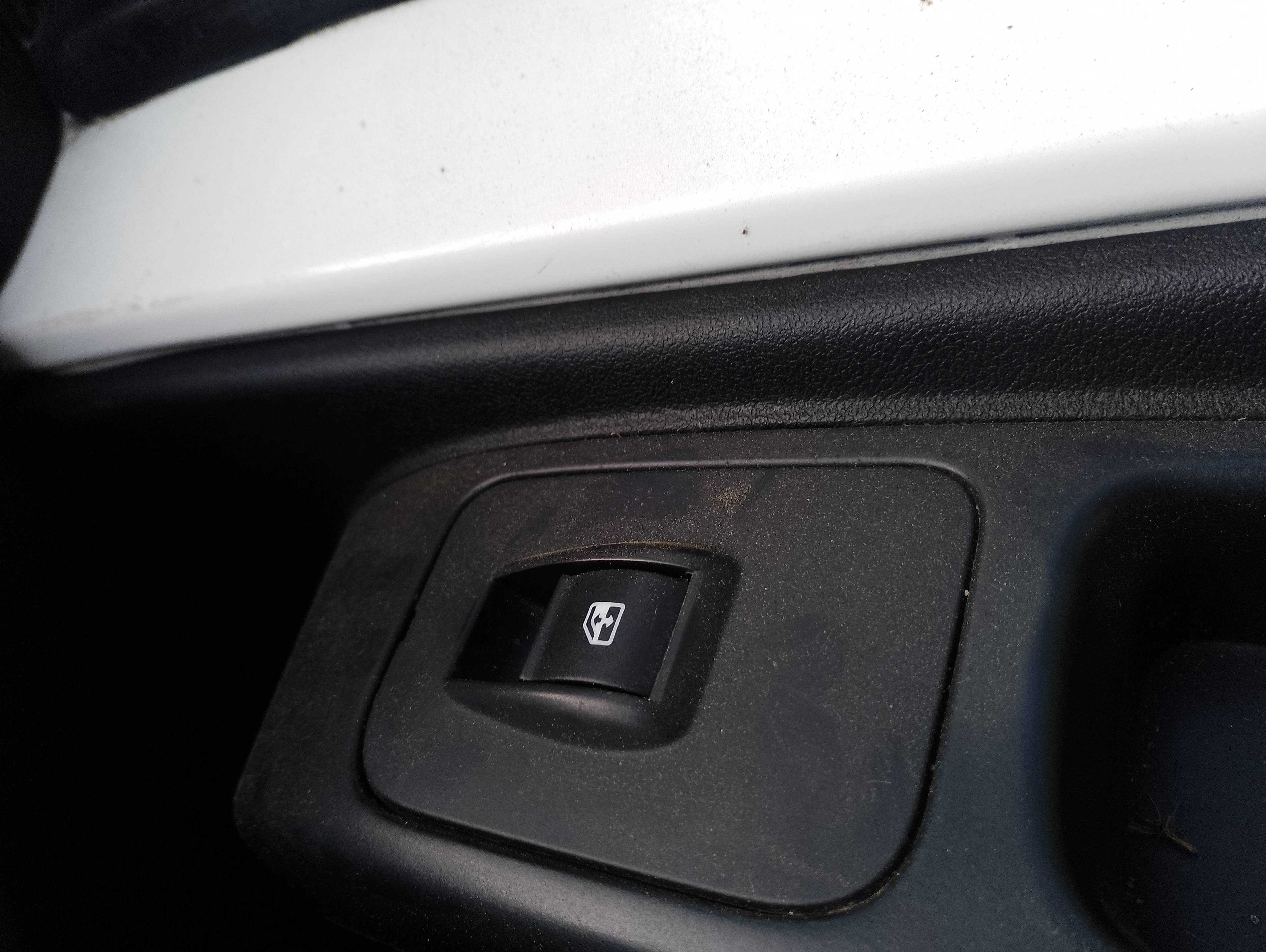 Recambio de mando elevalunas delantero derecho para fiat fiorino básico referencia OEM IAM   