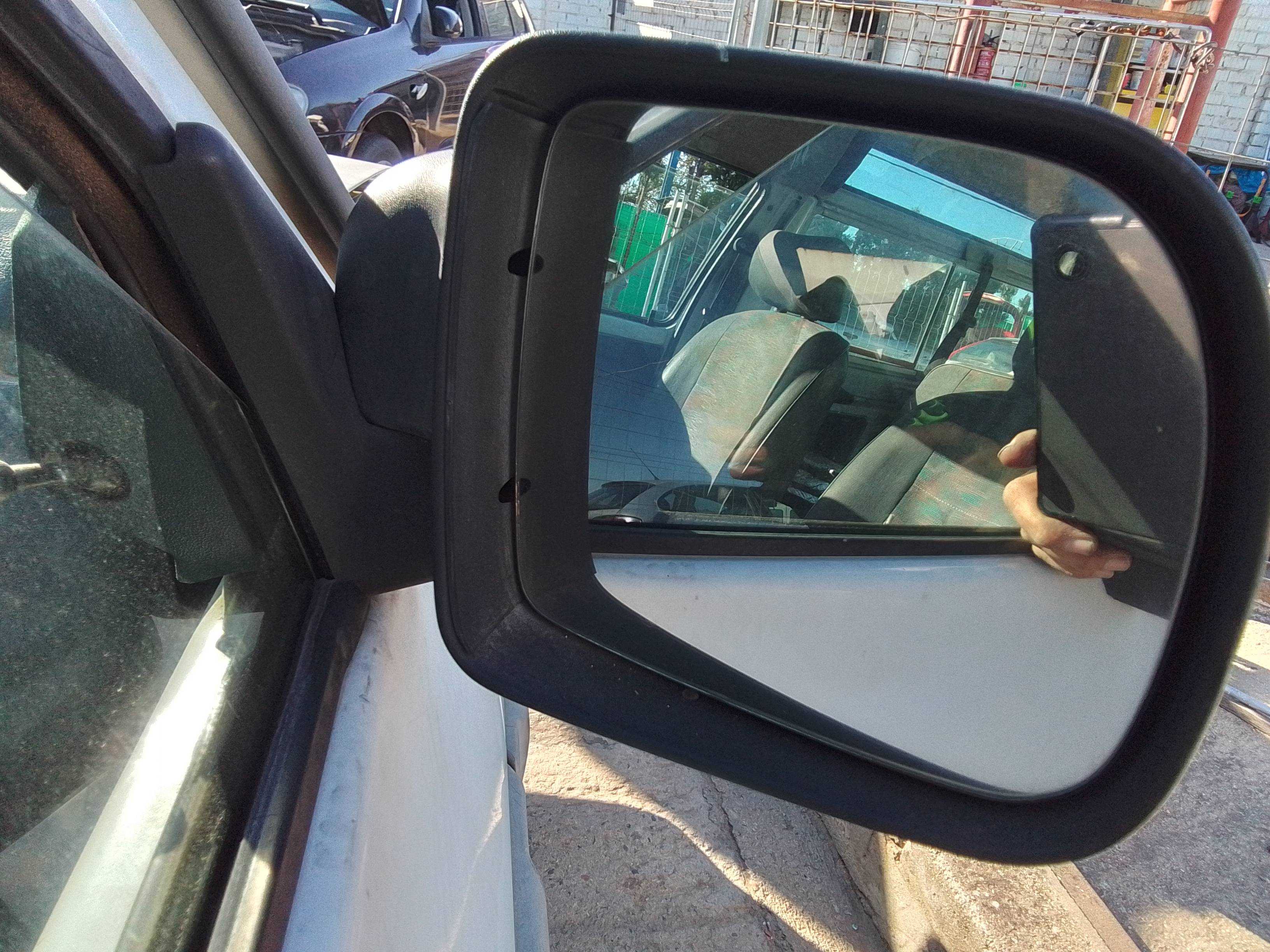 Recambio de retrovisor derecho para renault express 1.9 d referencia OEM IAM   