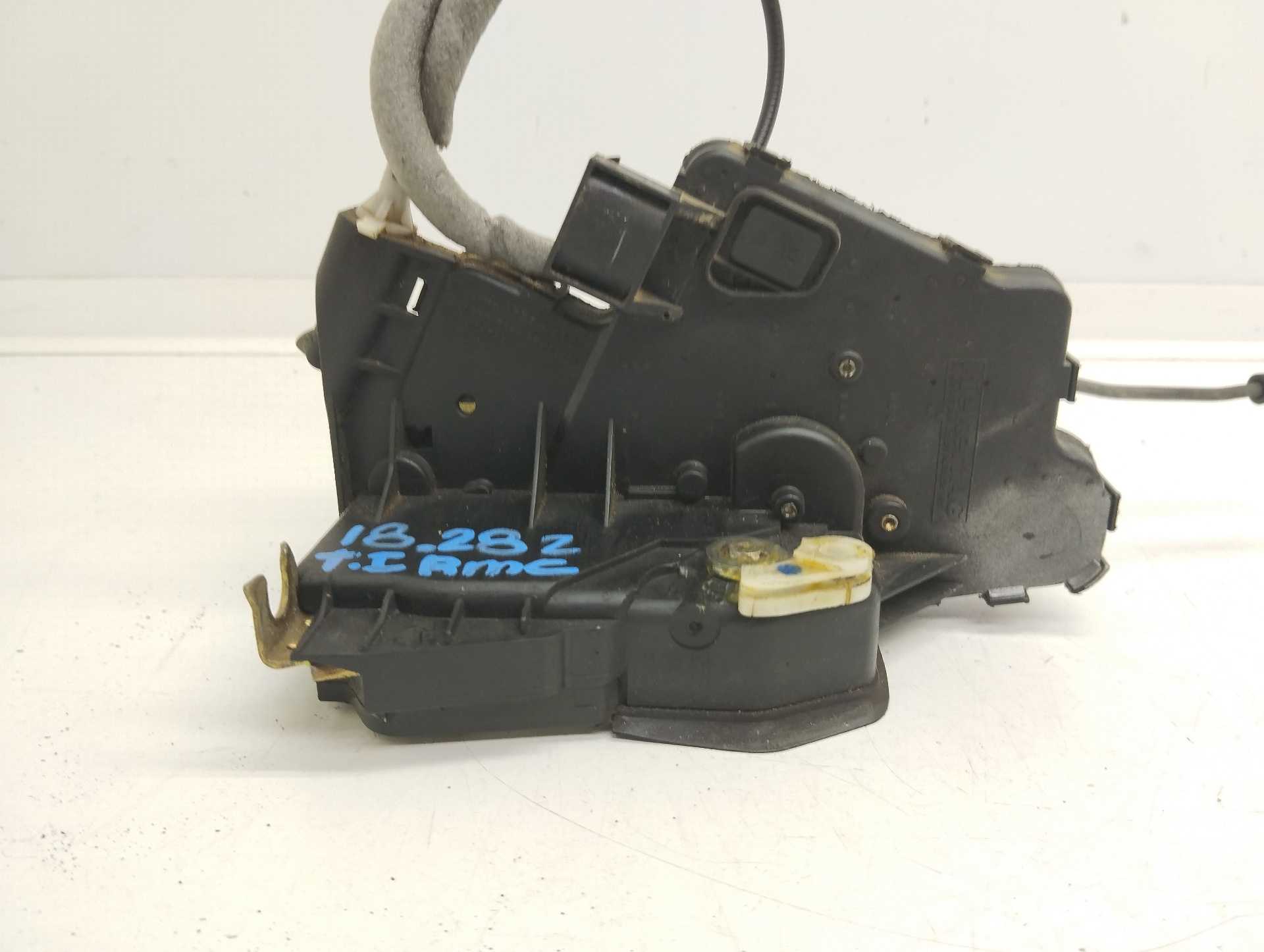 Recambio de cerradura puerta trasera izquierda para bmw serie 3 berlina (e46) 320d referencia OEM IAM   