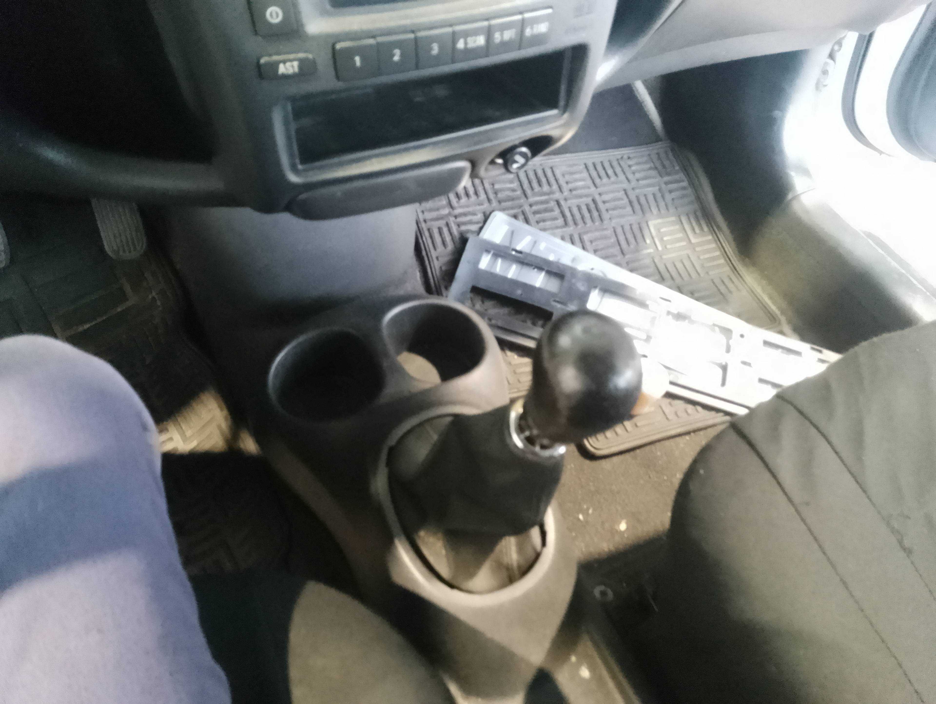 Recambio de palanca cambio para toyota yaris (ncp1/nlp1/scp1) 1.3 expo referencia OEM IAM   