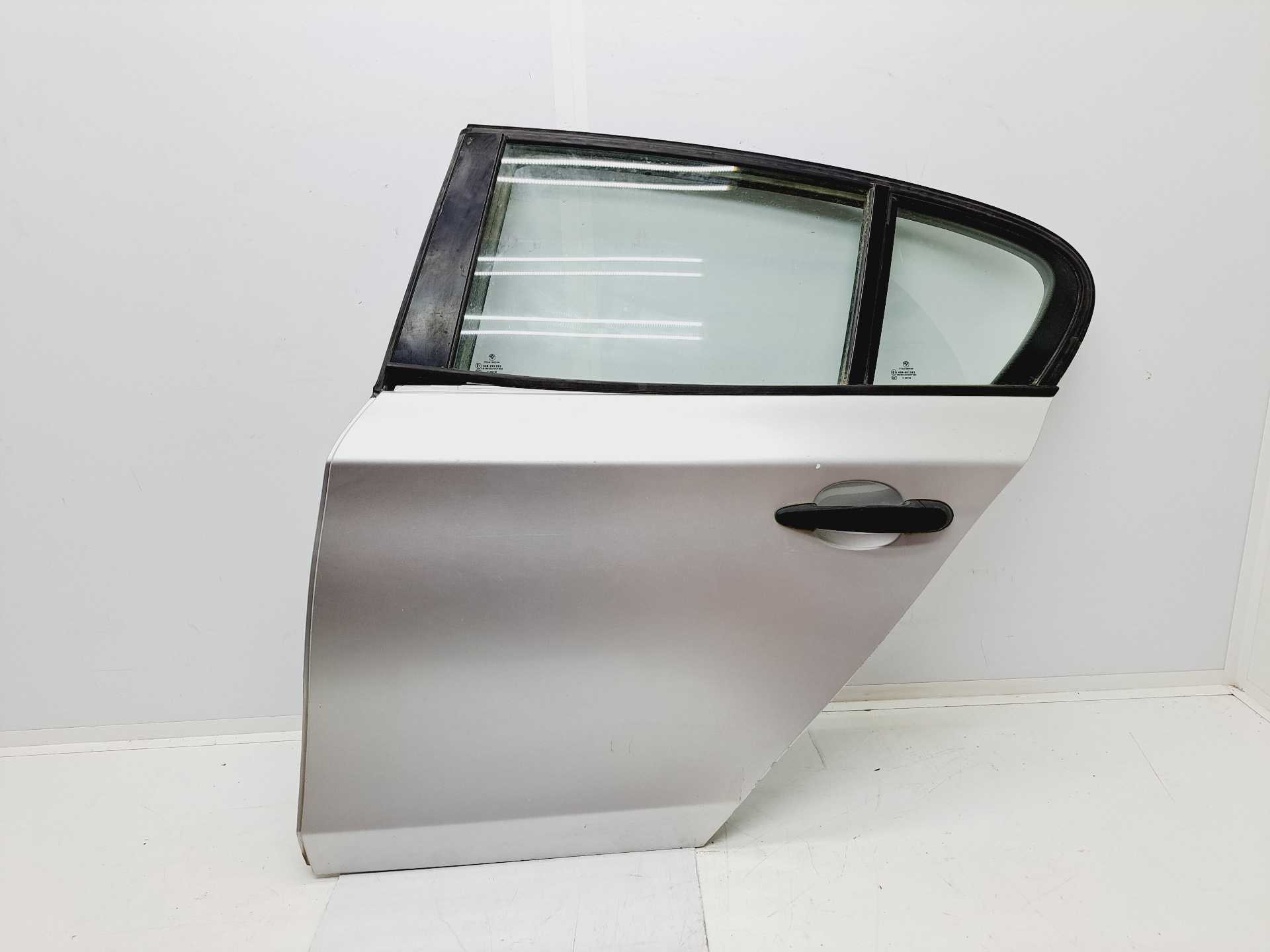 Recambio de puerta trasera izquierda para bmw serie 1 berlina (e81/e87) 118d referencia OEM IAM   