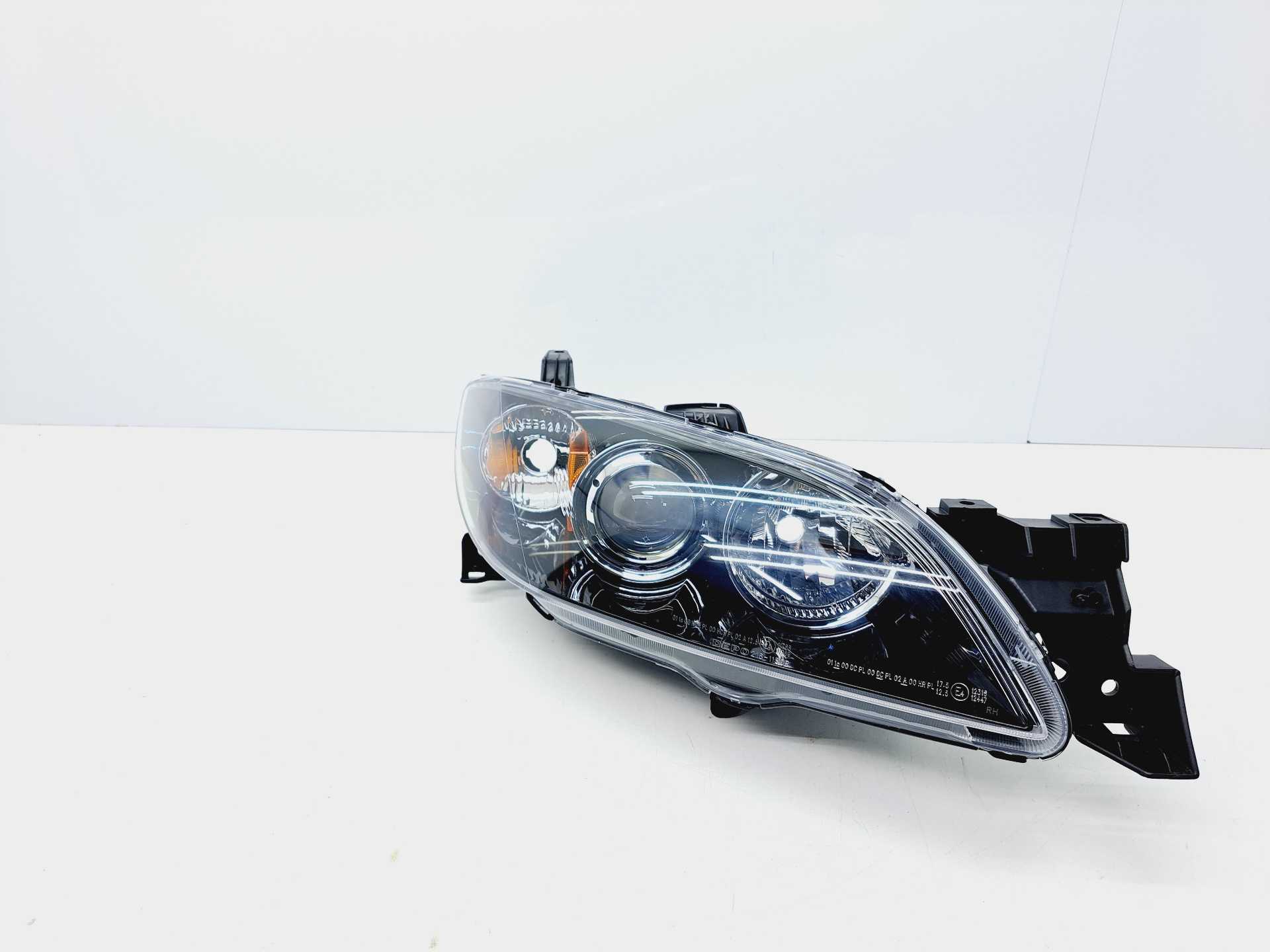 Recambio de faro derecho para mazda 3 berlina (bk) 2.0 16v cat referencia OEM IAM 083161132R DEPO 