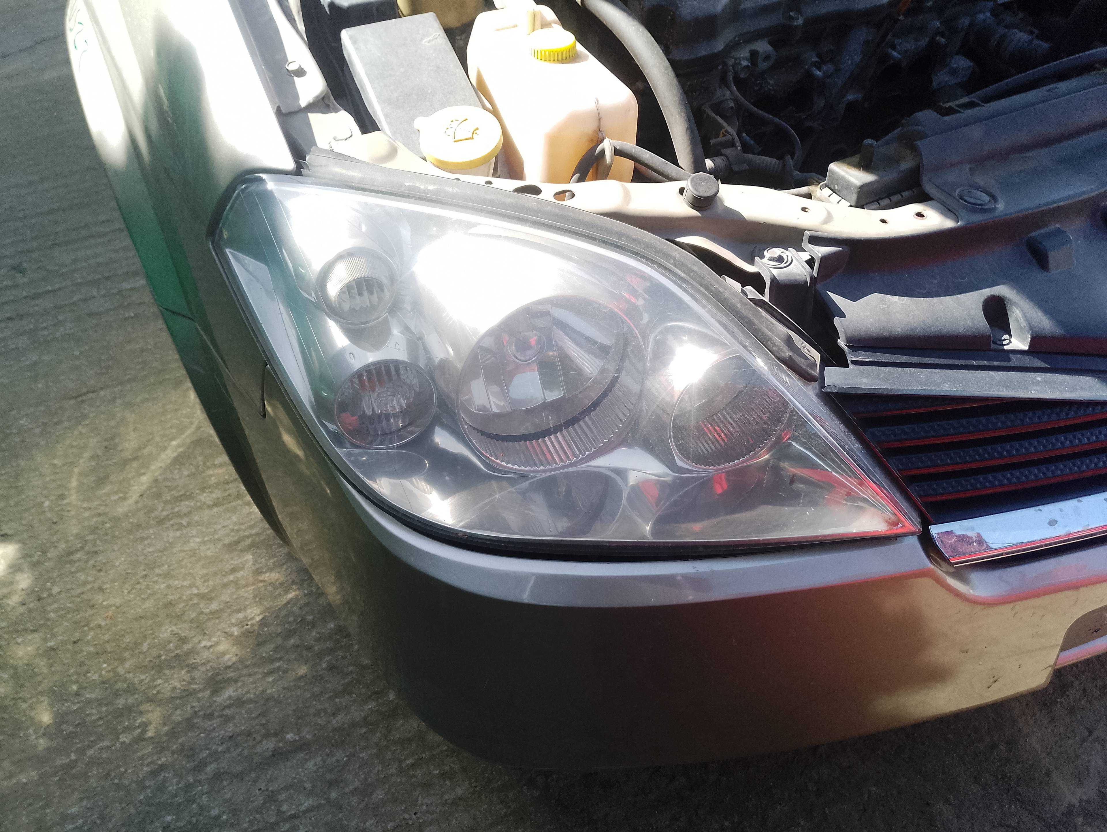 Recambio de faro derecho para nissan primera berlina (p12) acenta referencia OEM IAM   