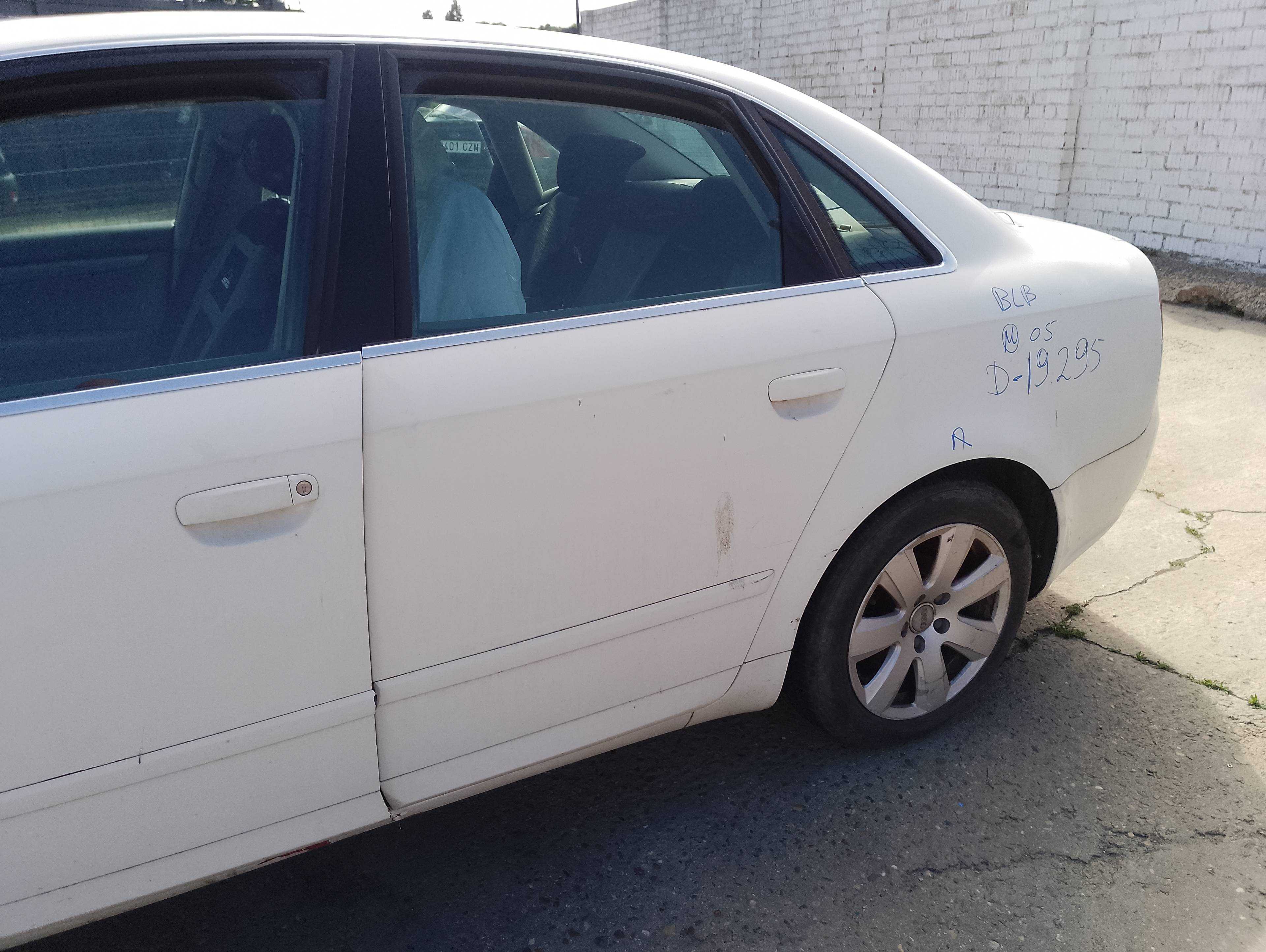 Recambio de puerta trasera izquierda para audi a4 avant (8e) 2.0 tdi referencia OEM IAM   