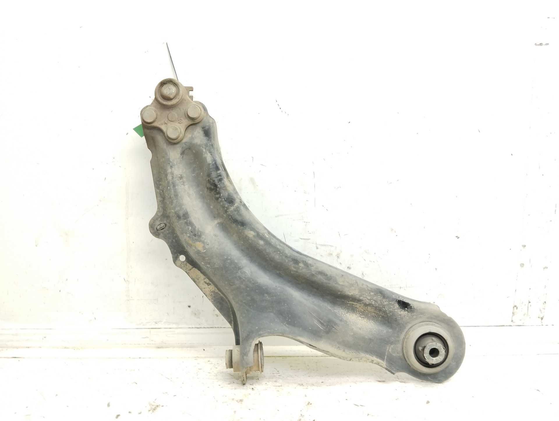 Recambio de brazo suspension inferior delantero izquierdo para renault kangoo expression referencia OEM IAM   