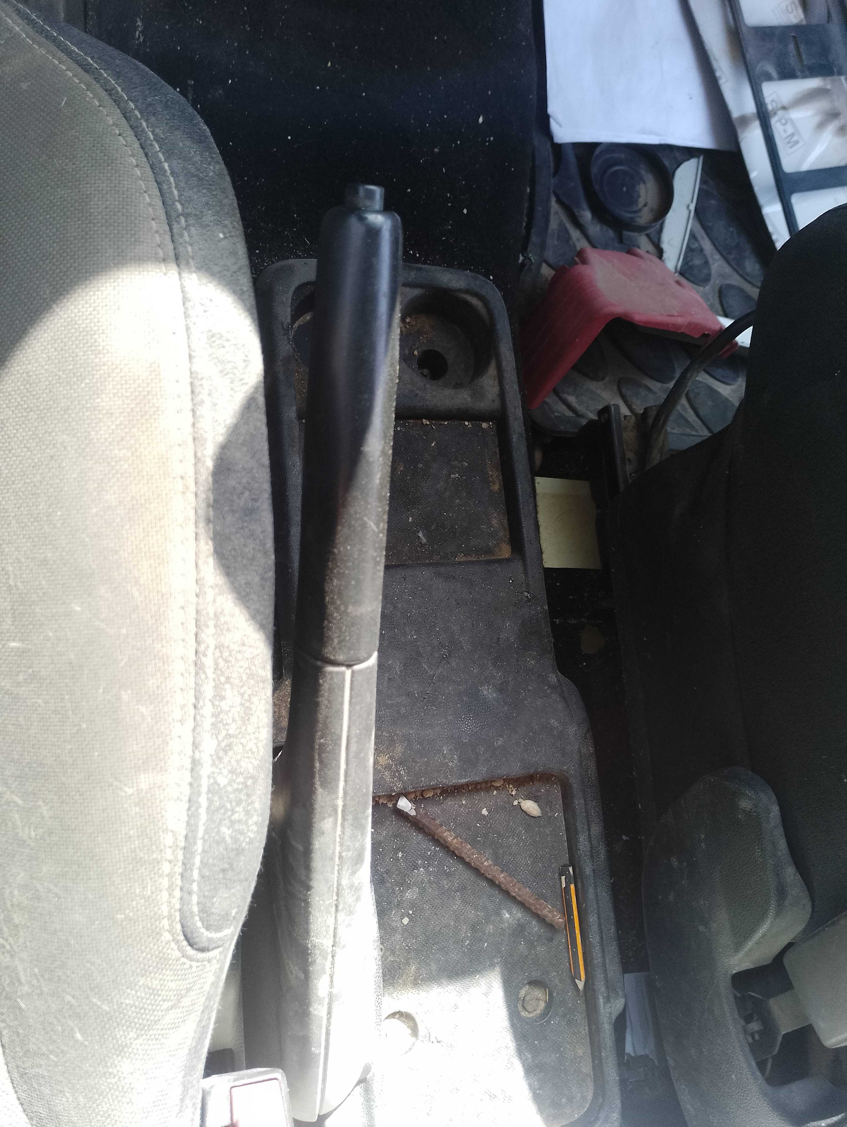 Recambio de palanca freno para citroën berlingo station wagon xtr referencia OEM IAM   