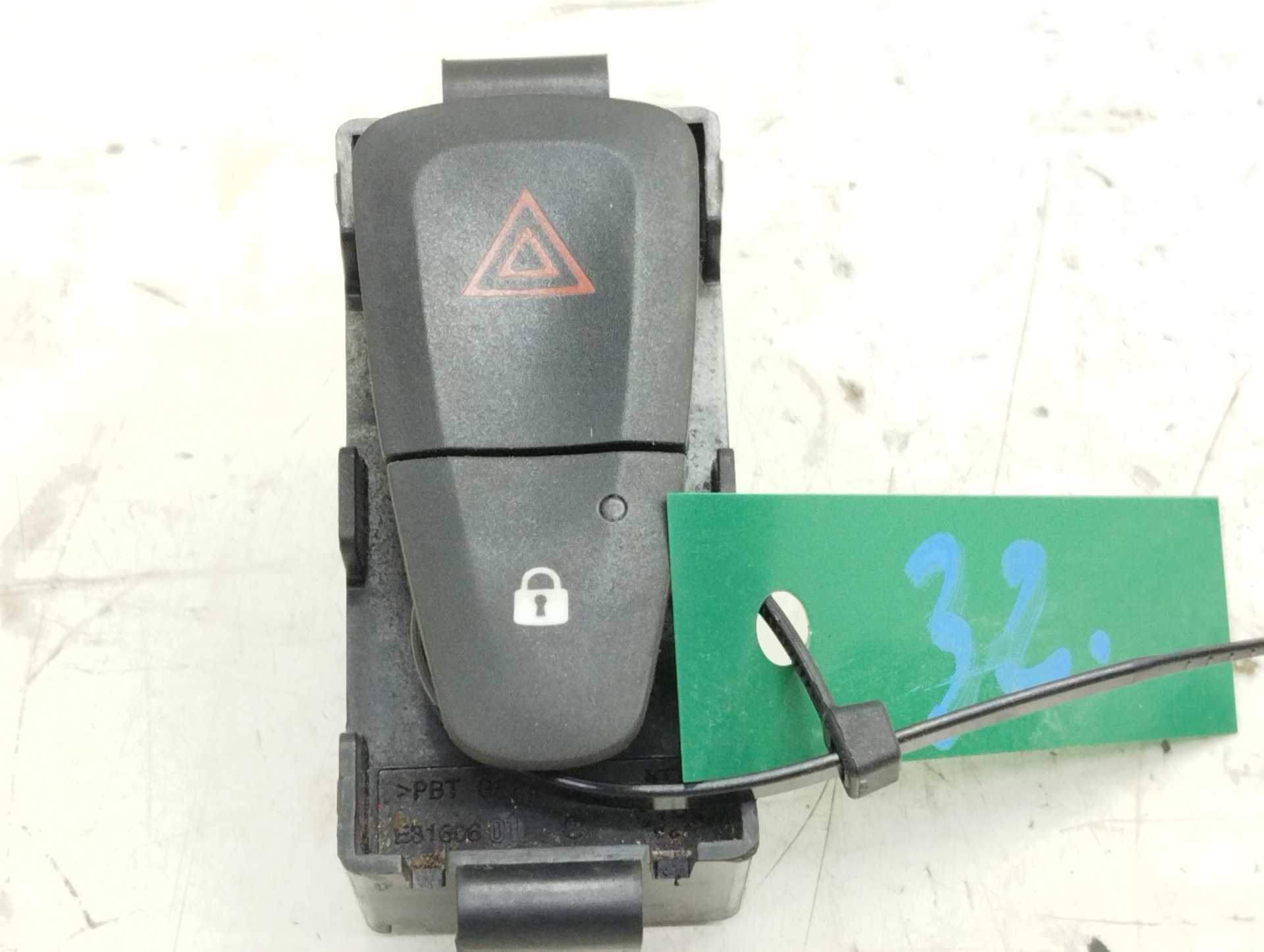 Recambio de mando warning para dacia lodgy comfort referencia OEM IAM E3160101  