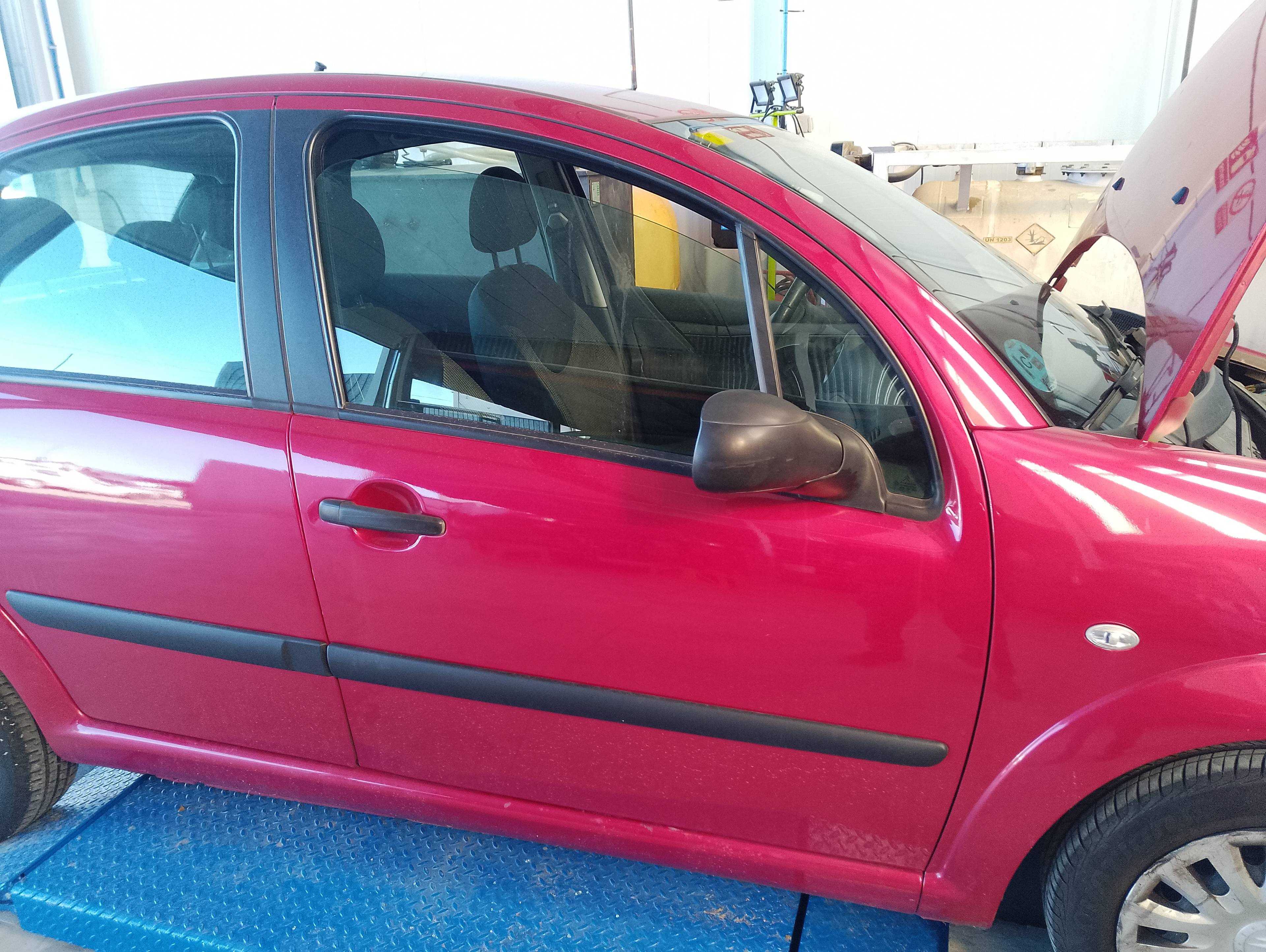 Recambio de puerta delantera derecha para citroën c3 1.1 audace referencia OEM IAM   