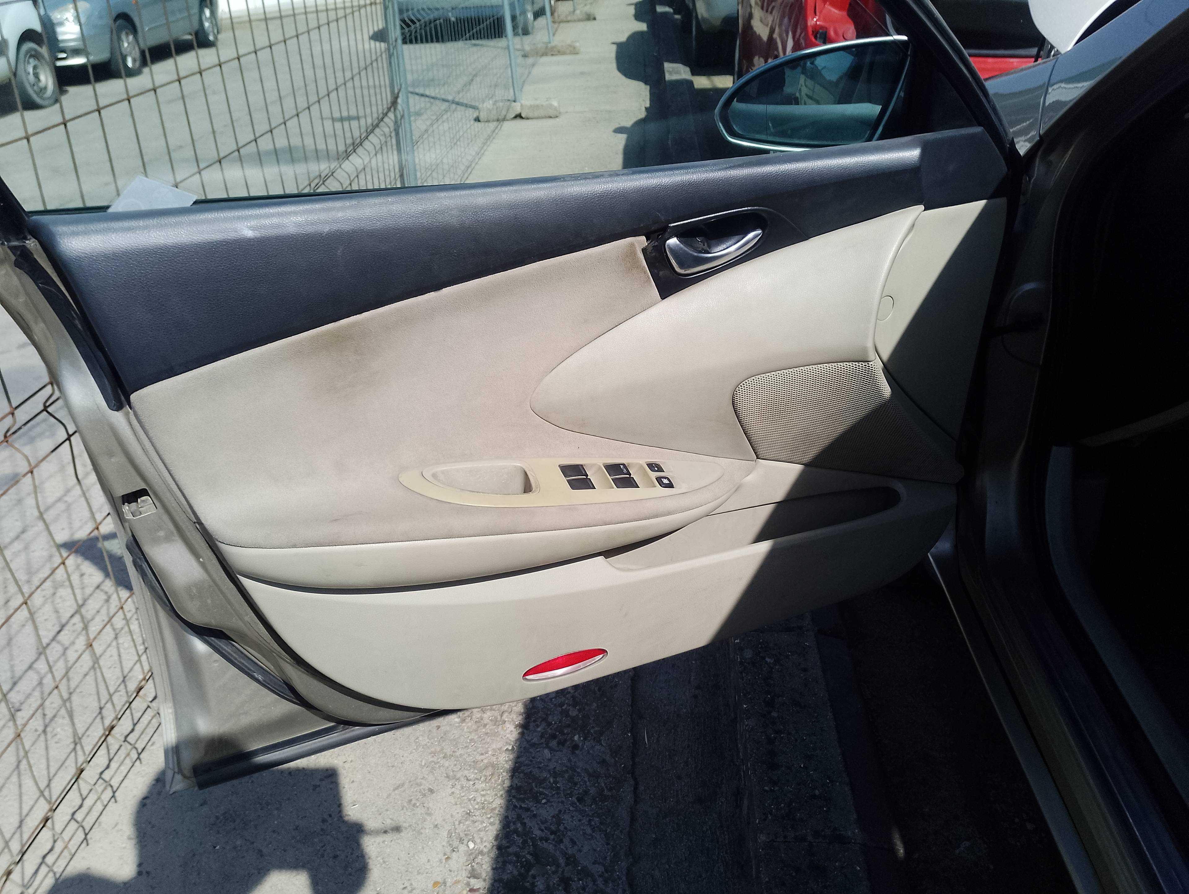 Recambio de guarnecido puerta delantera izquierda para nissan primera berlina (p12) acenta referencia OEM IAM   