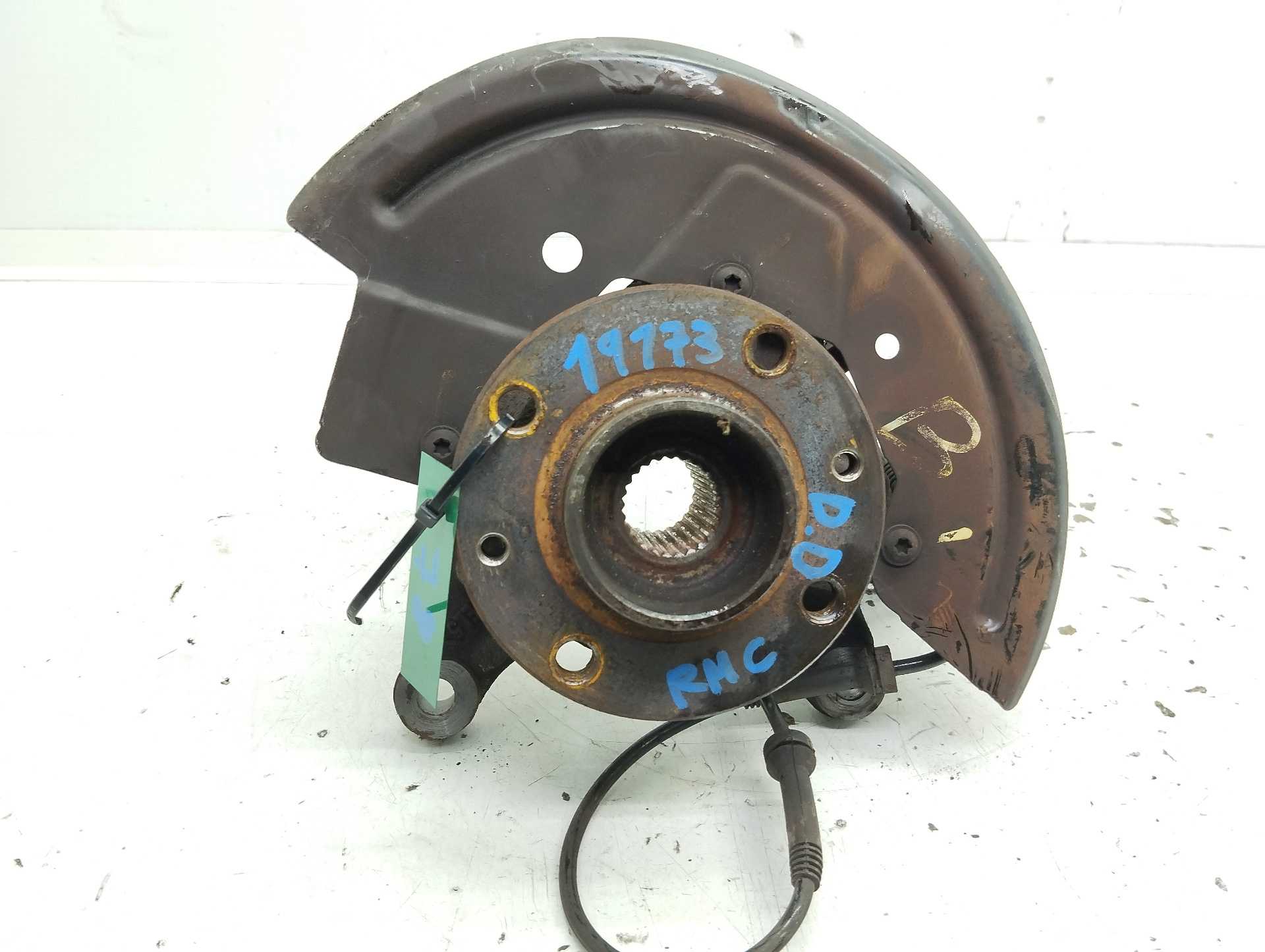Recambio de mangueta delantera derecha para dacia lodgy comfort referencia OEM IAM 400141668R  