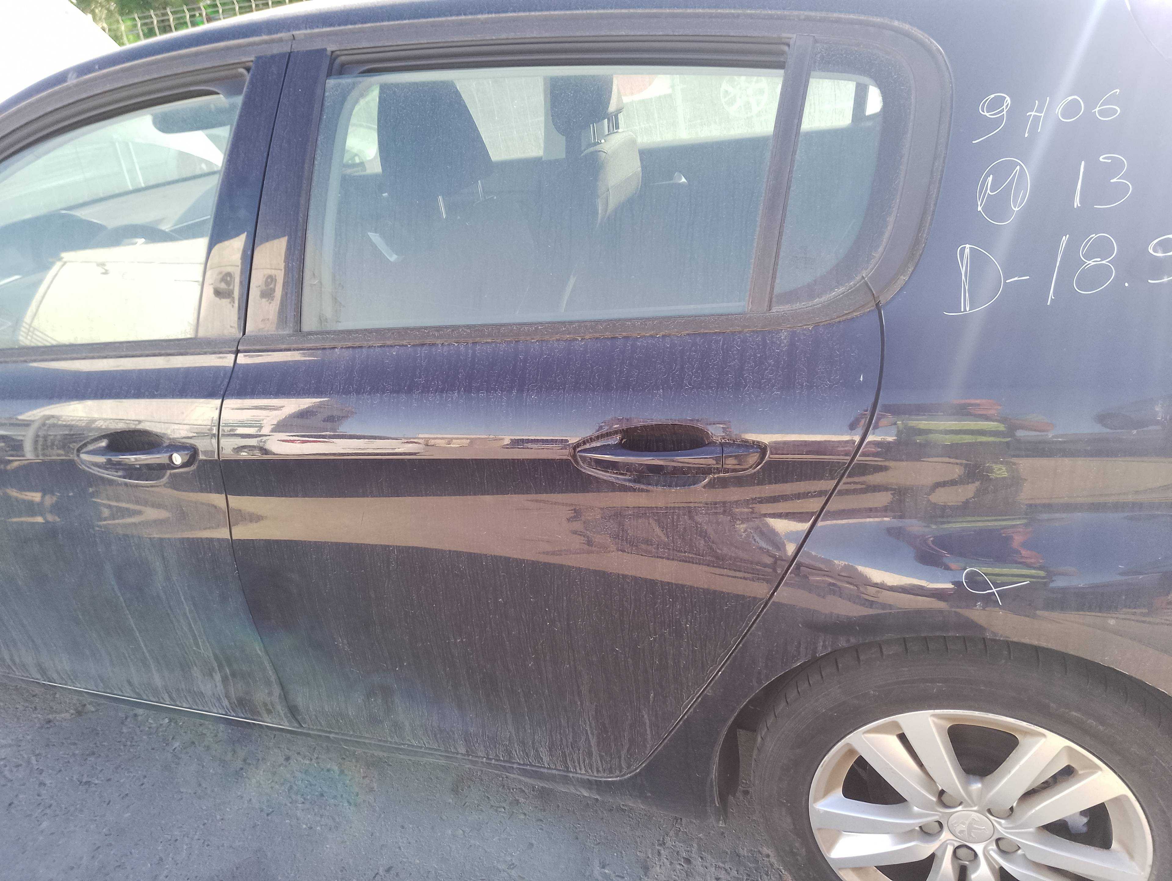 Recambio de puerta trasera izquierda para peugeot 308 active referencia OEM IAM   