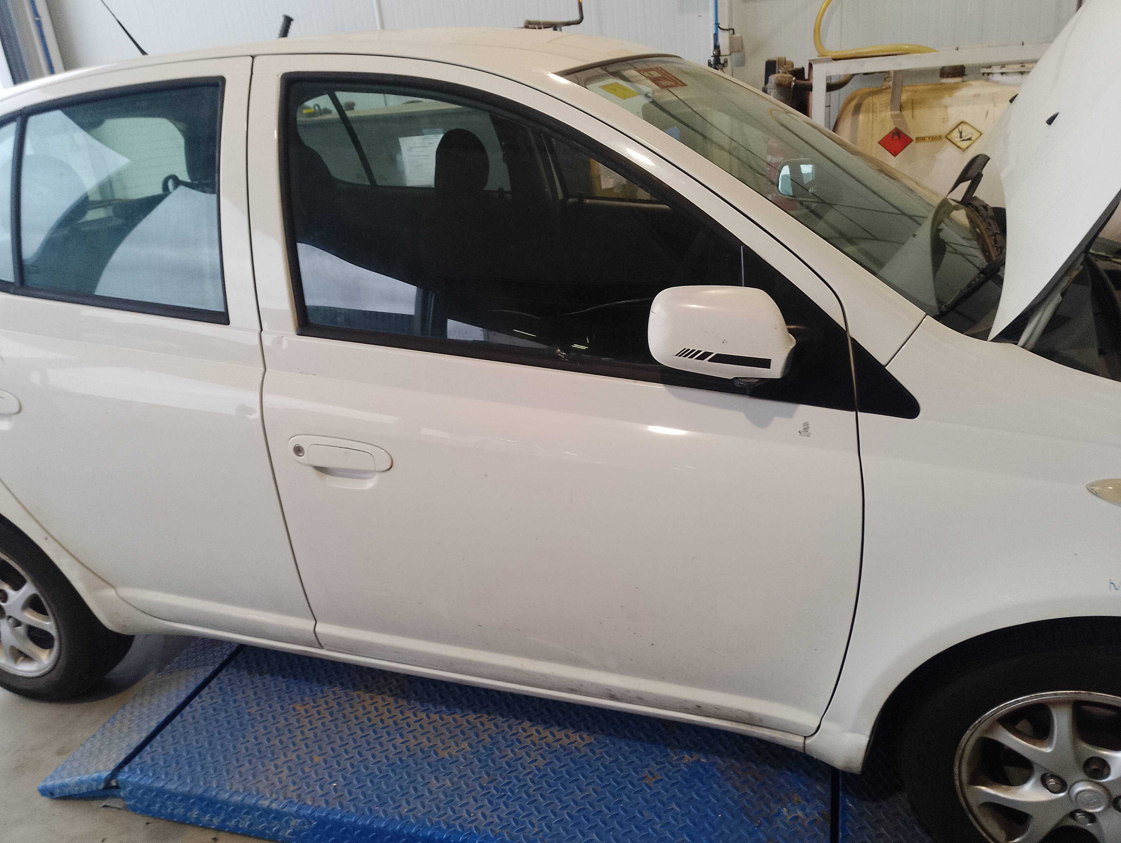 Recambio de puerta delantera derecha para toyota yaris (ncp1/nlp1/scp1) 1.3 expo referencia OEM IAM   
