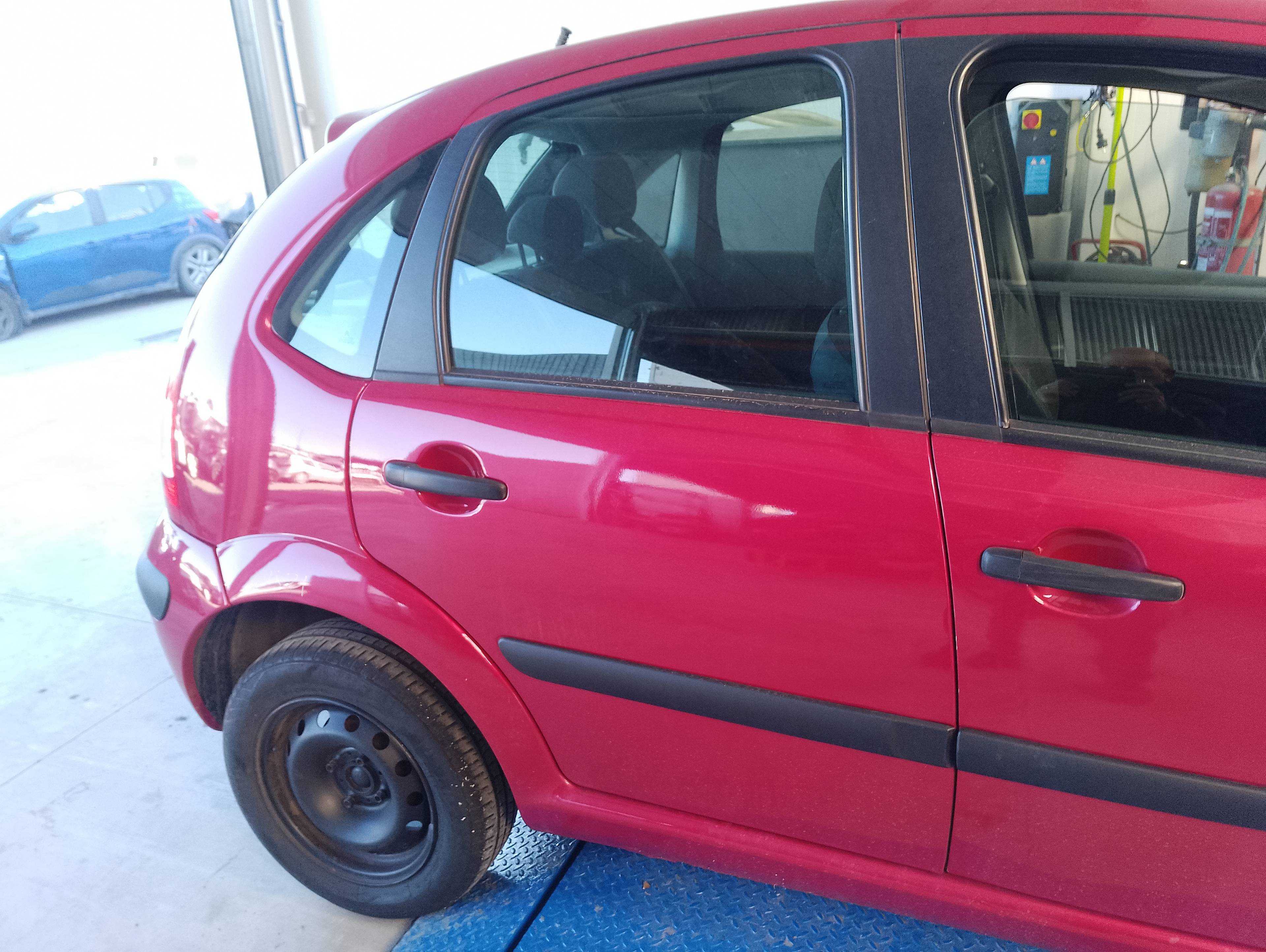Recambio de puerta trasera derecha para citroën c3 1.1 audace referencia OEM IAM   