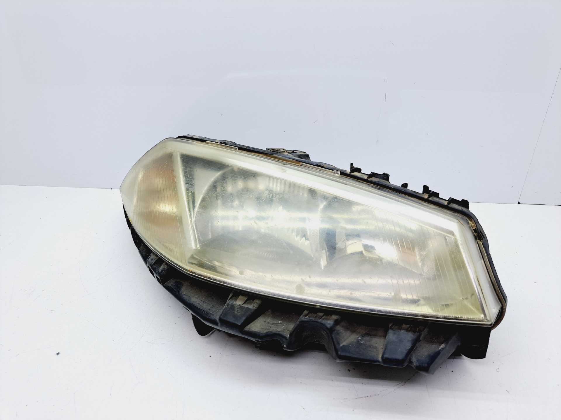 Recambio de faro derecho para renault megane ii berlina 5p authentique referencia OEM IAM 7701054655 89307005 VALEO