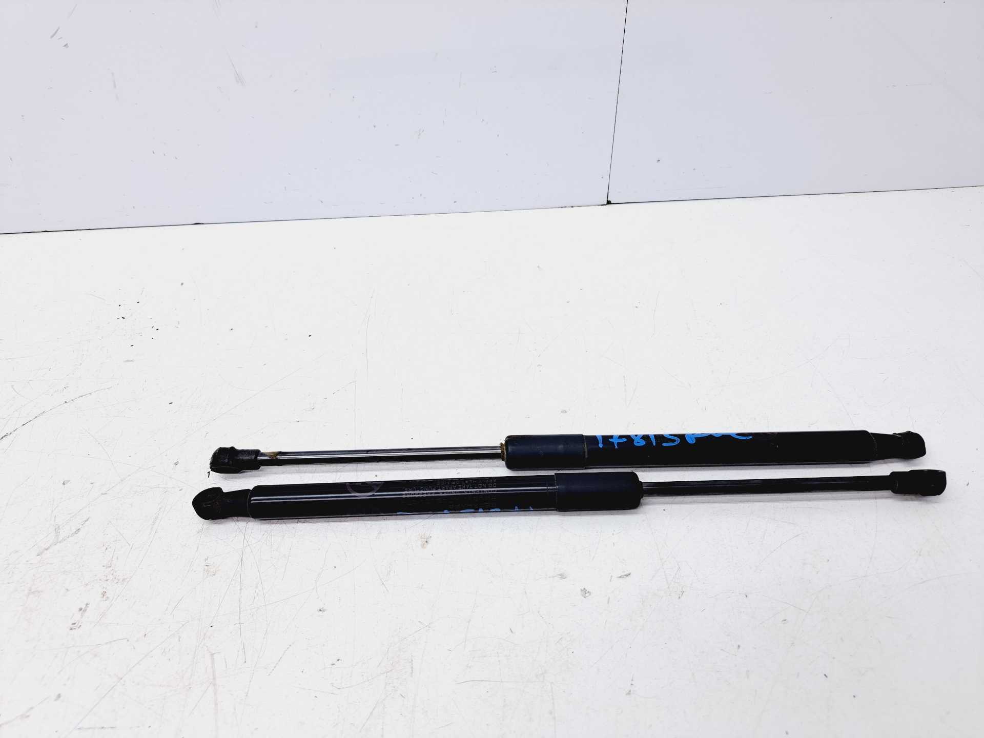 Recambio de amortiguadores maletero / porton para toyota auris 1.8 16v (híbrido) referencia OEM IAM   