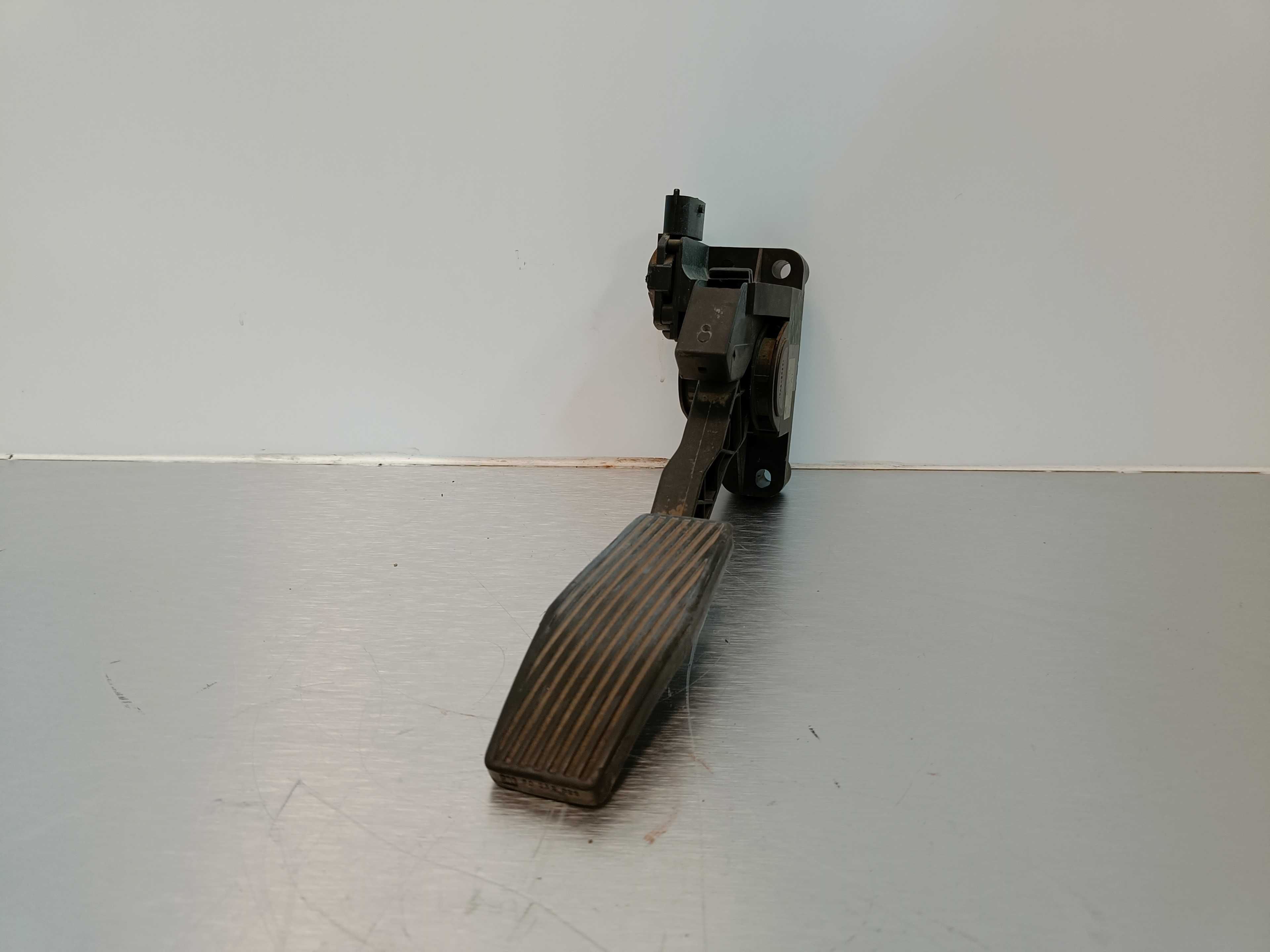 Recambio de potenciometro pedal para opel astra g berlina referencia OEM IAM 0281002278 BOSCH 