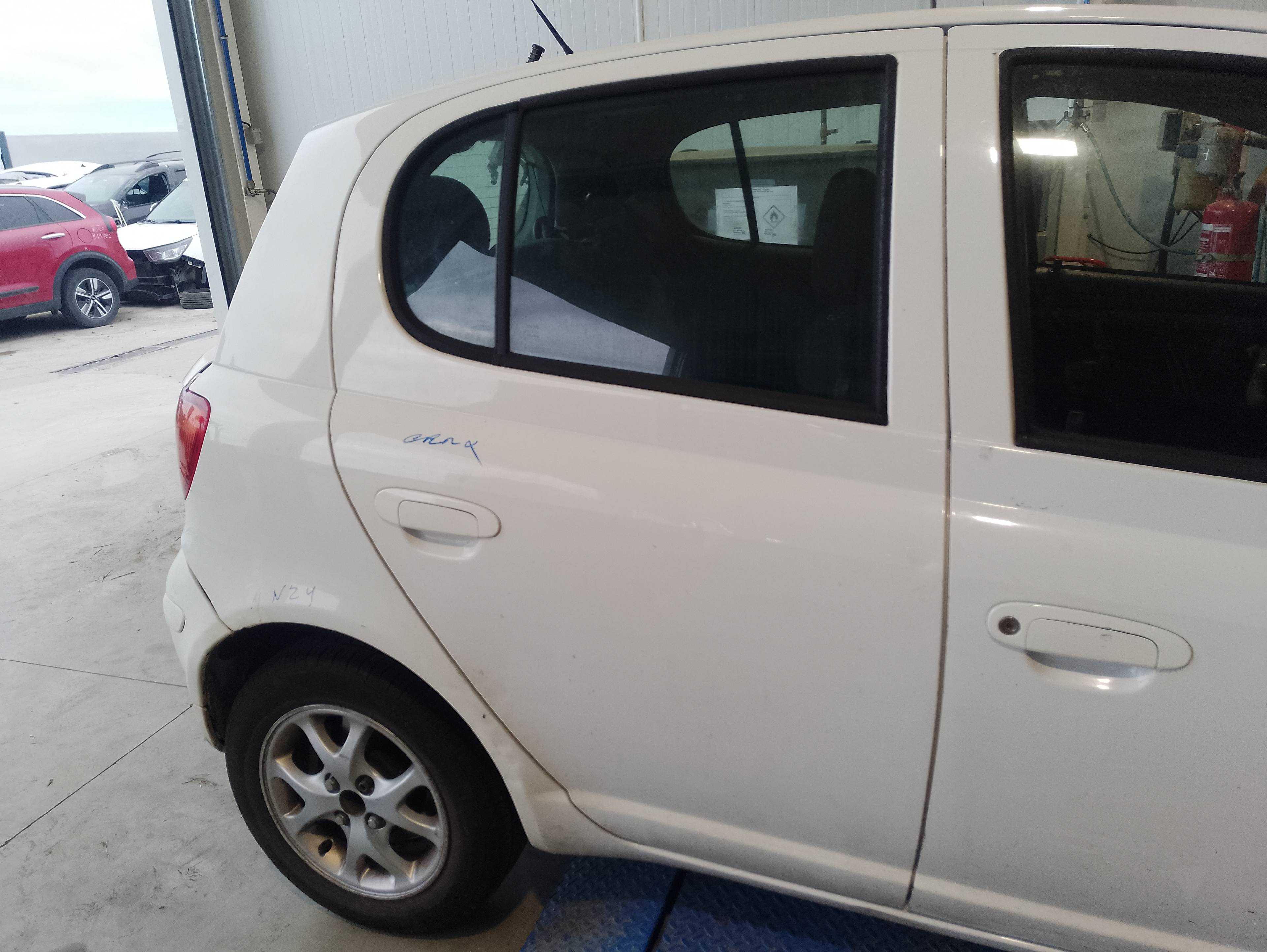Recambio de puerta trasera derecha para toyota yaris (ncp1/nlp1/scp1) 1.3 expo referencia OEM IAM   