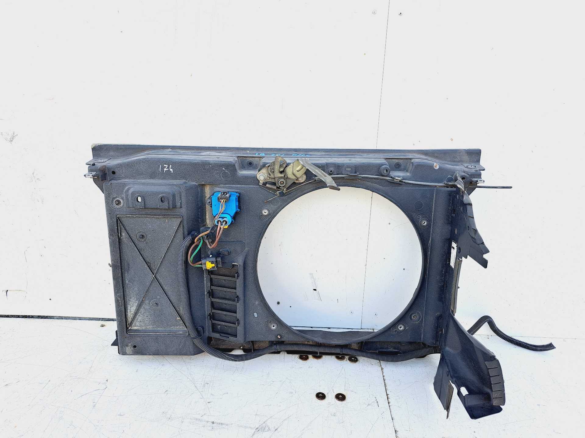 Recambio de panel frontal para citroën c4 berlina lx referencia OEM IAM   