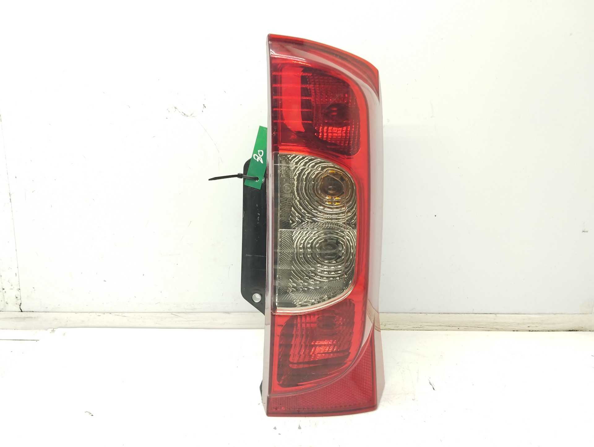 Recambio de piloto trasero derecho para fiat fiorino básico referencia OEM IAM E415582  