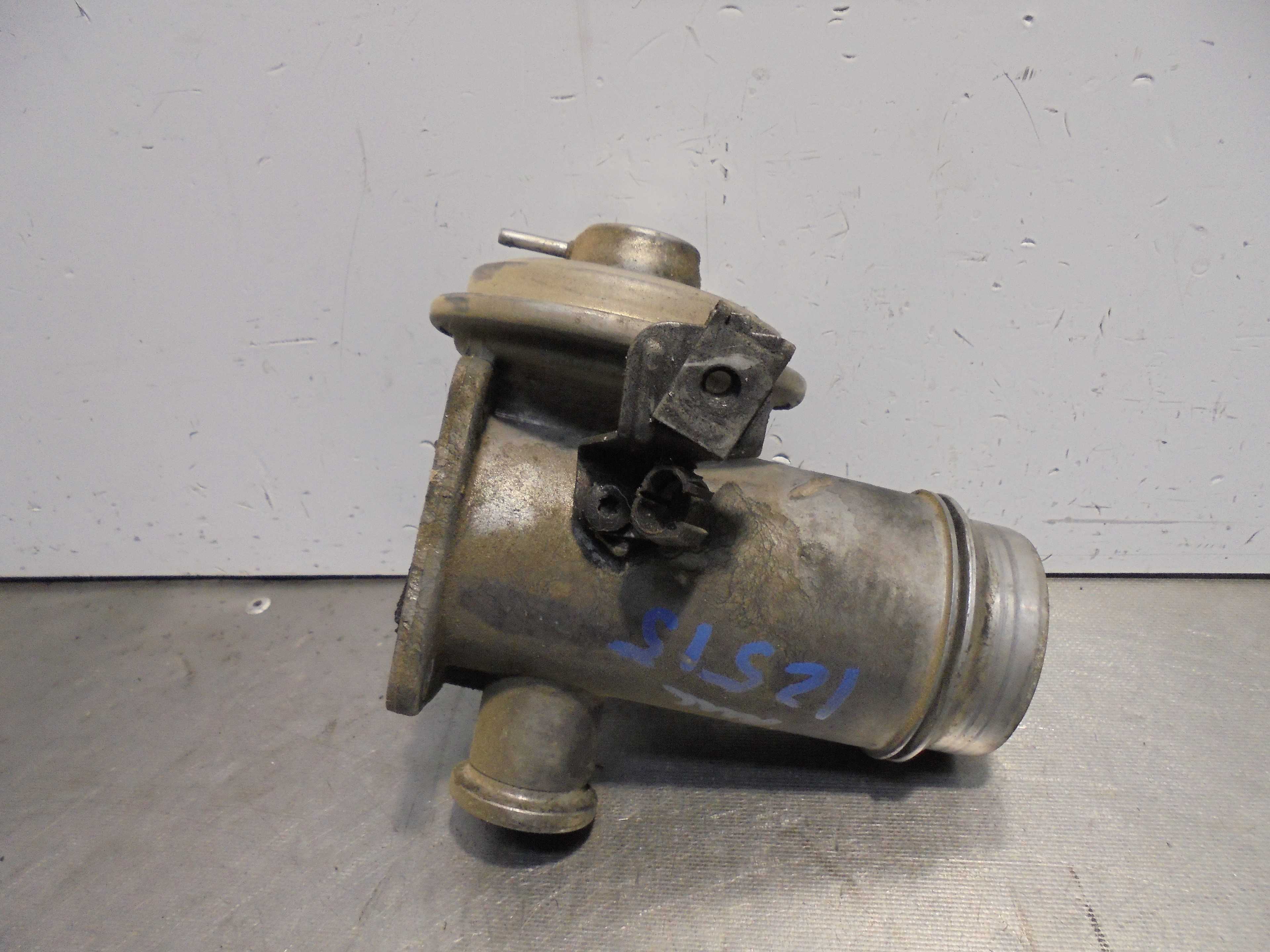 Recambio de valvula egr para bmw serie 1 berlina (e81/e87) 118d referencia OEM IAM 7792077 PIERBURG 
