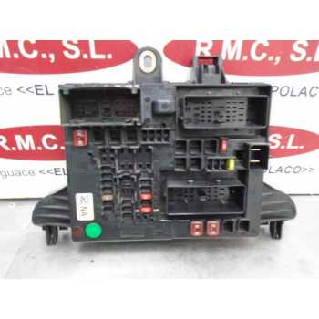 Recambio de caja reles / fusibles para opel insignia berlina cosmo referencia OEM IAM 13277317_03 13277317 
