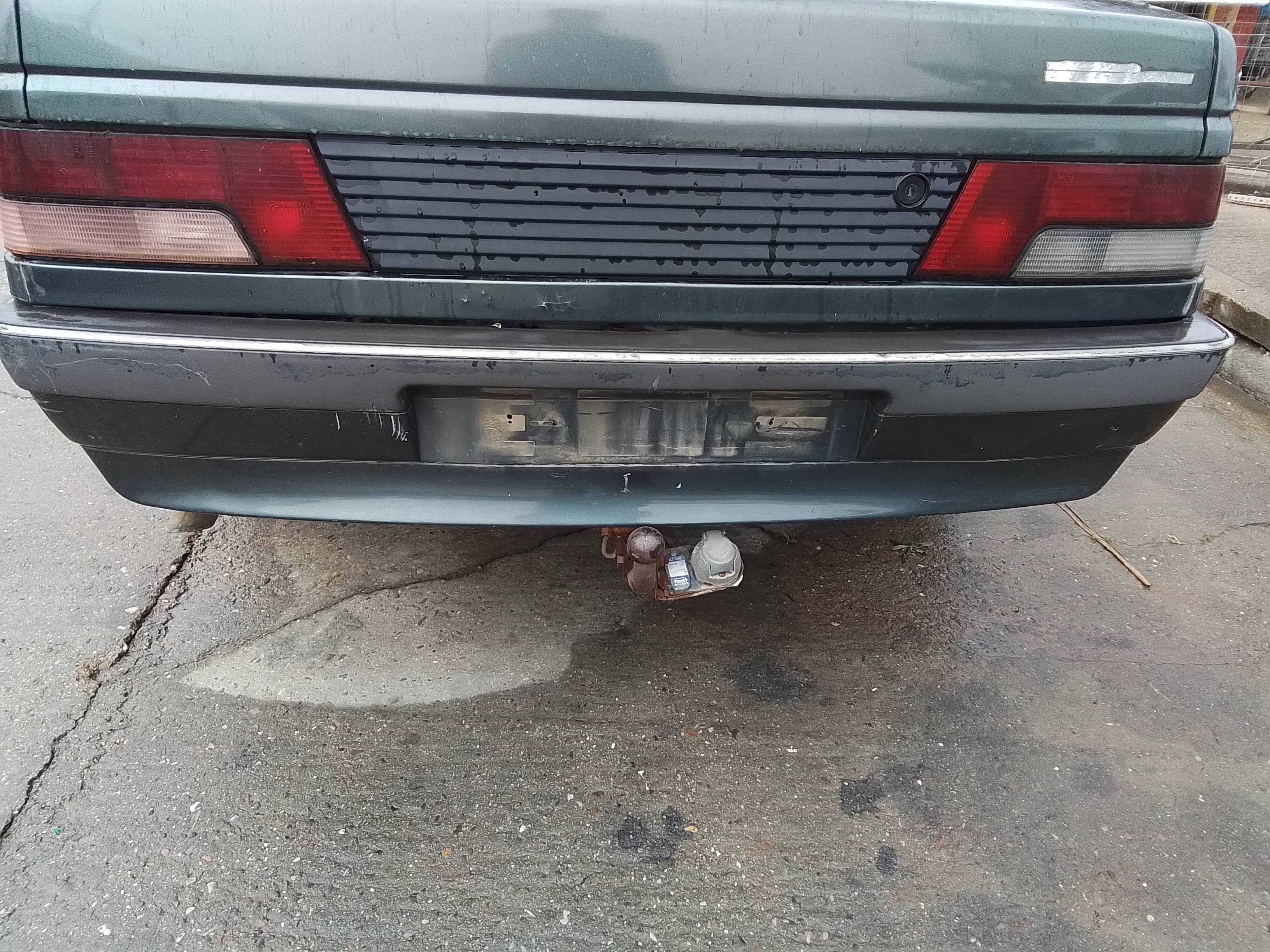 Recambio de paragolpes trasero para peugeot 405 berlina srd-turbo exclusive referencia OEM IAM   