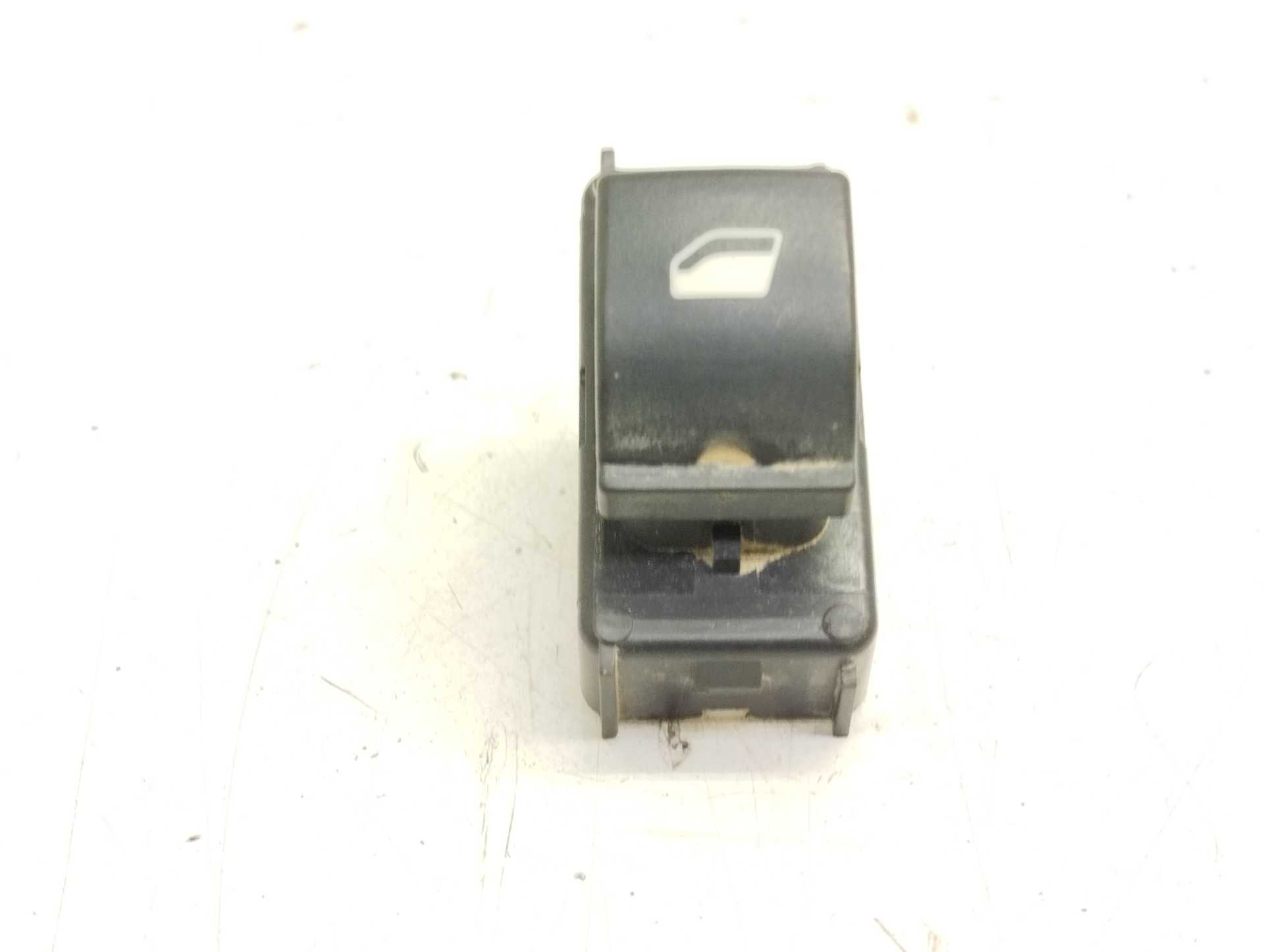 Recambio de mando elevalunas delantero derecho para peugeot 3008 active referencia OEM IAM   