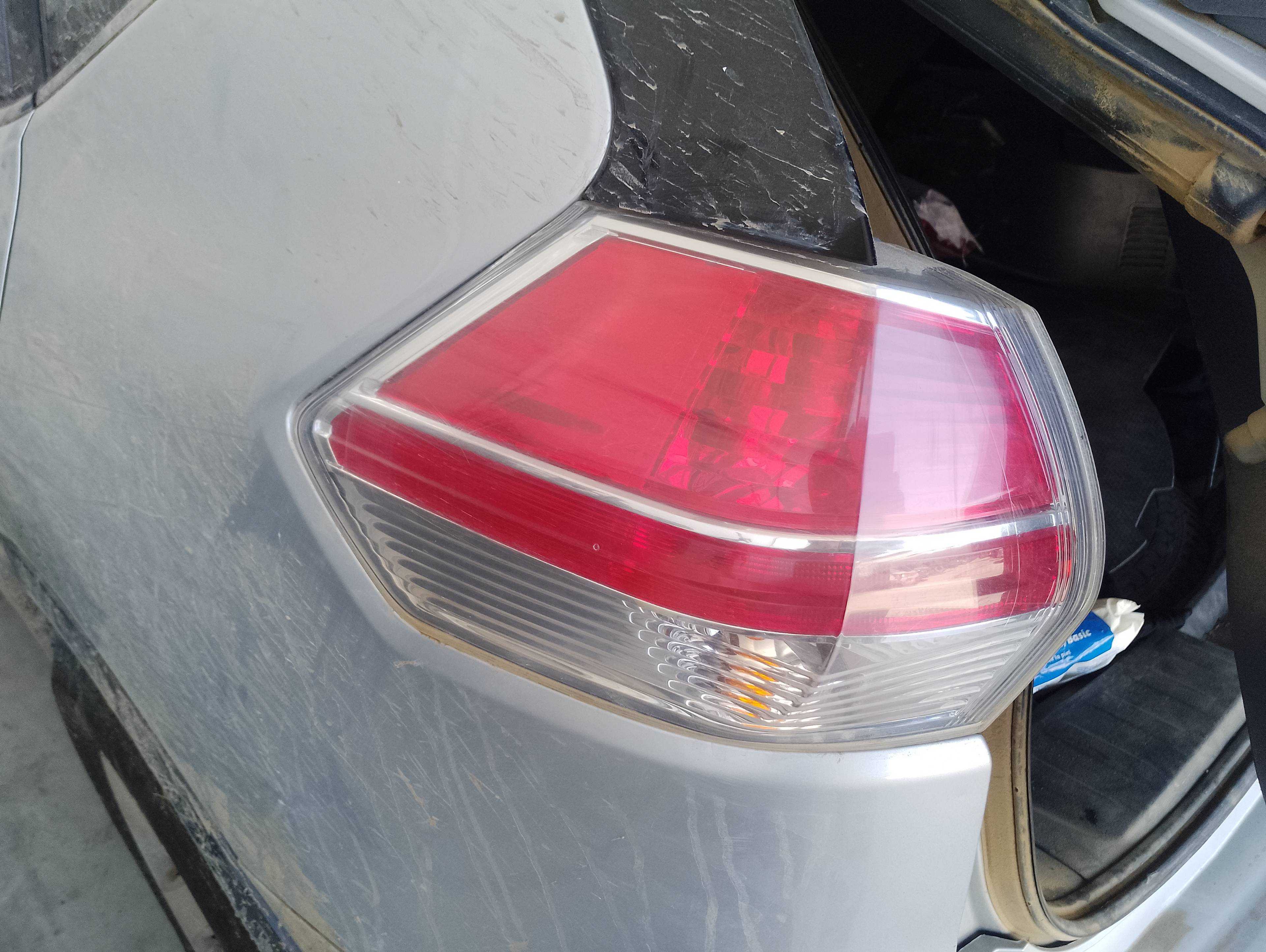 Recambio de piloto trasero izquierdo para nissan x-trail (t32) 360 referencia OEM IAM   
