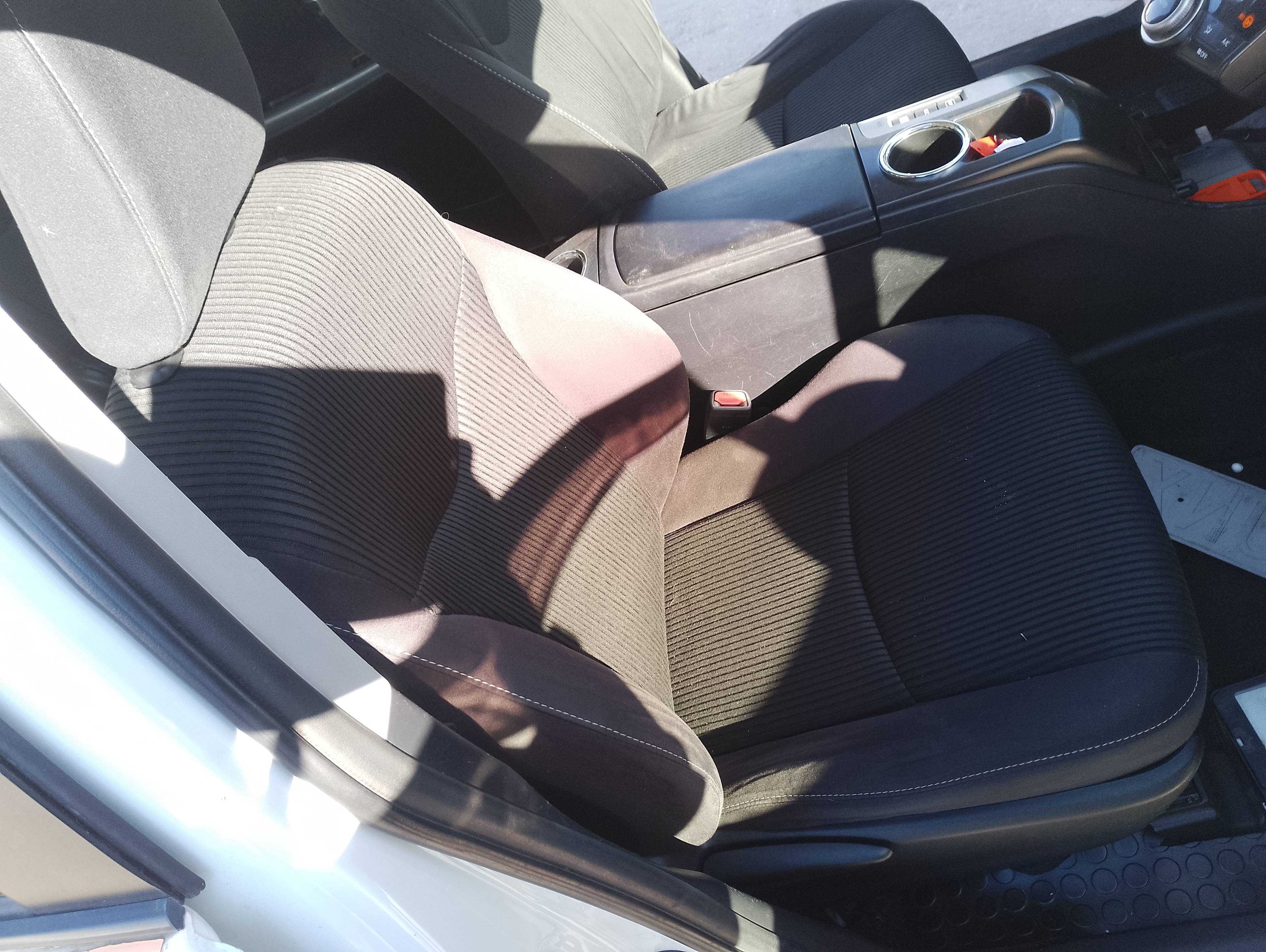 Recambio de asiento delantero derecho para toyota prius+ advance referencia OEM IAM   