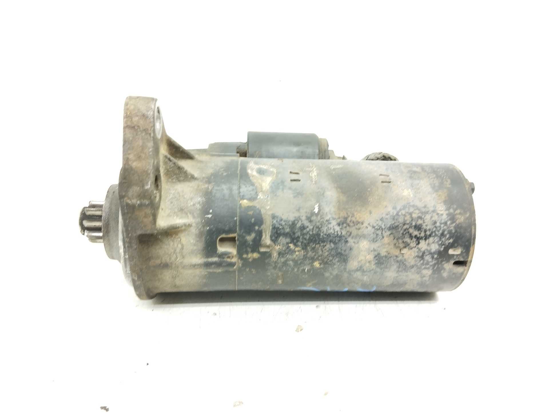 Recambio de motores de arranque para volkswagen vento (1h2) cl referencia OEM IAM 001125005 020911023P BOSCH