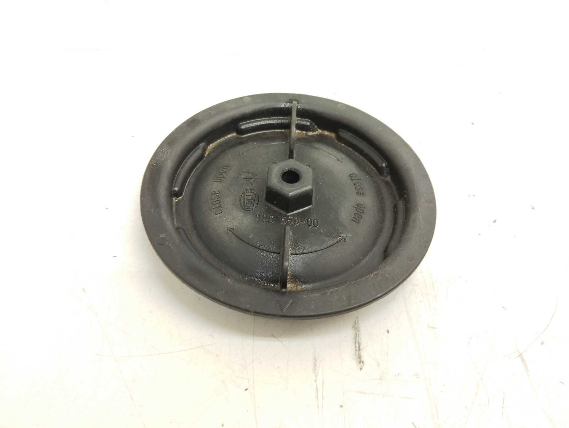 Recambio de tapa faro para opel insignia berlina selective referencia OEM IAM 18555900 TRW 