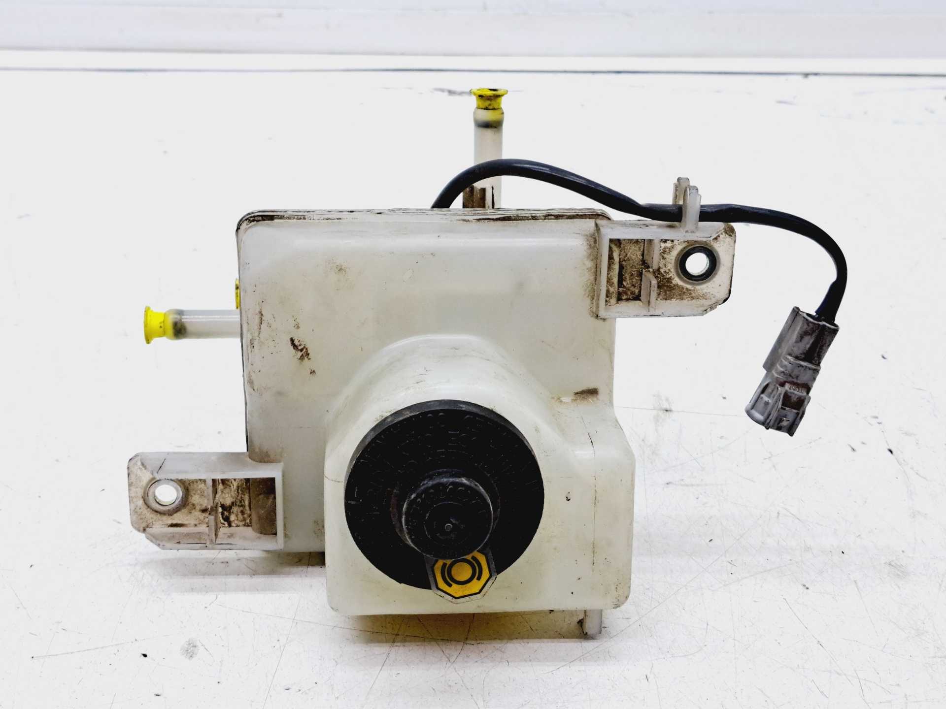 Recambio de deposito liquido frenos para toyota prius+ advance referencia OEM IAM 4722047080  