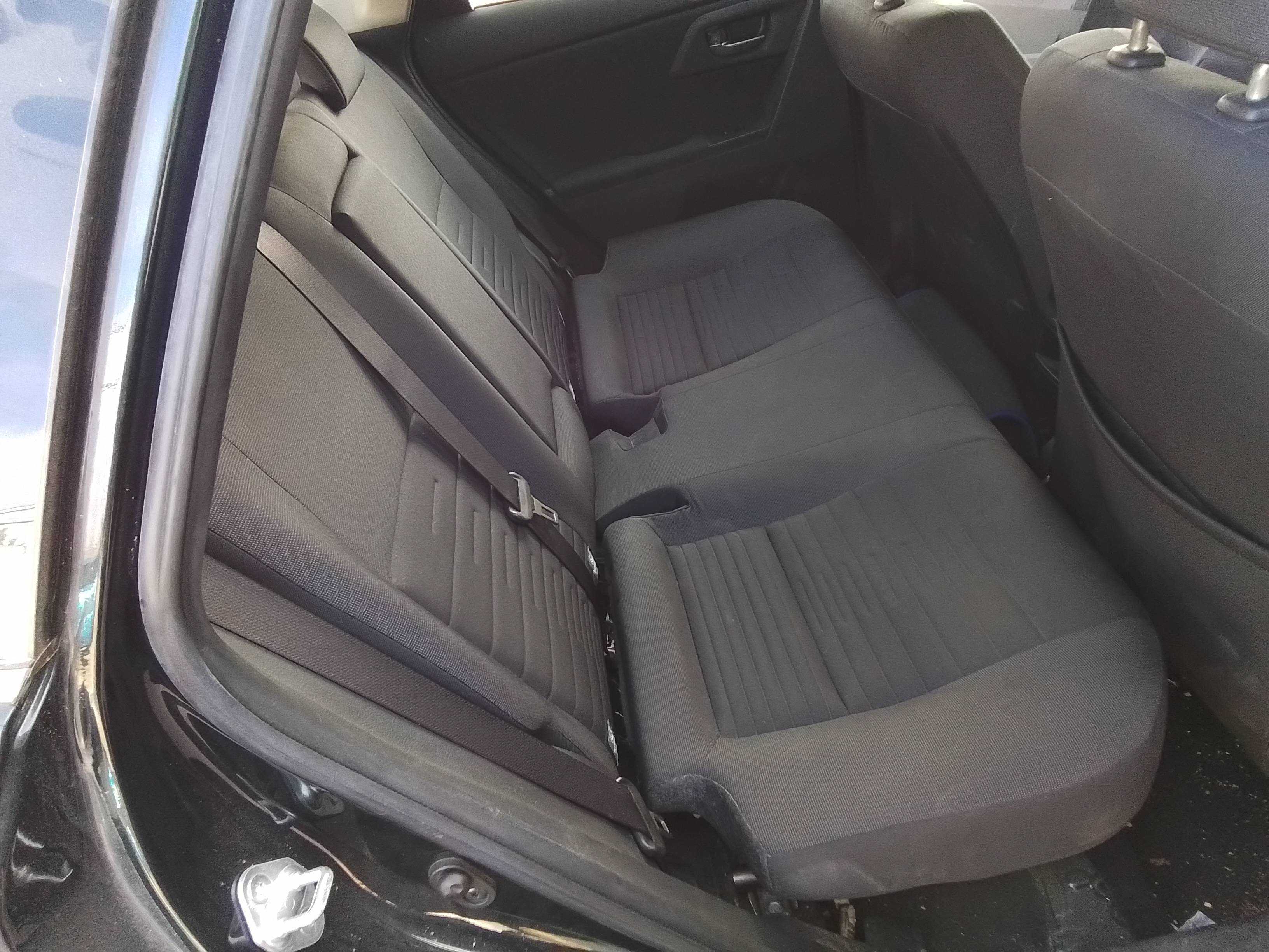 Recambio de asientos traseros para toyota auris 1.8 16v (híbrido) referencia OEM IAM   